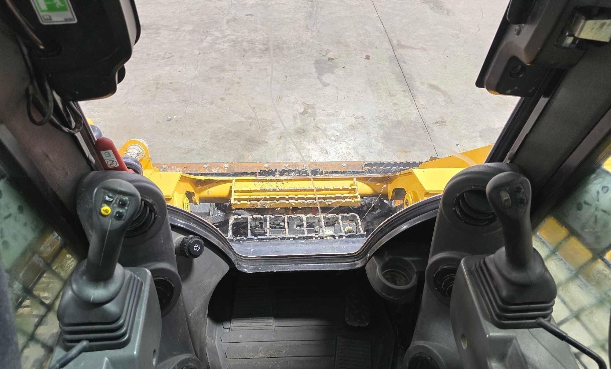 gallery 2022 Caterpillar 299D3 skid steer