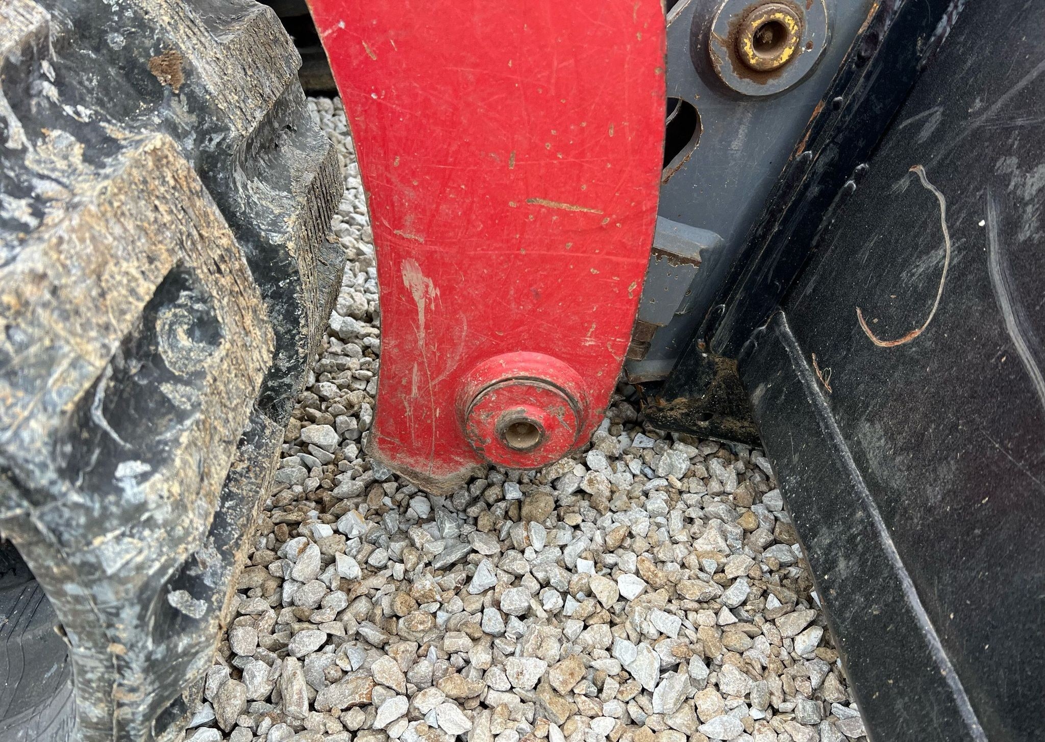 gallery 2020 Takeuchi TL12R2 tracked skid steer loader