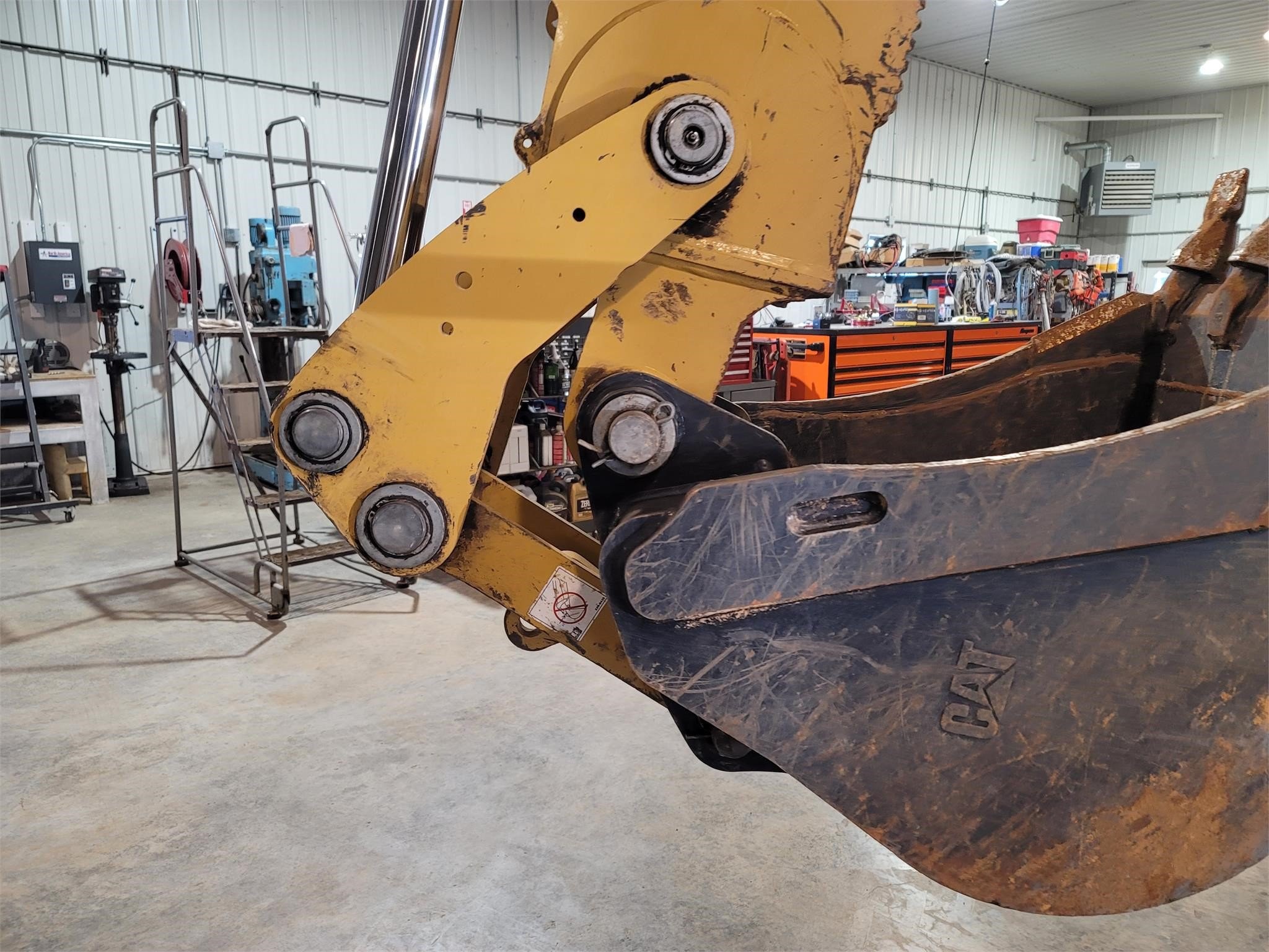 gallery 2018 Caterpillar 420F2 Backhoe