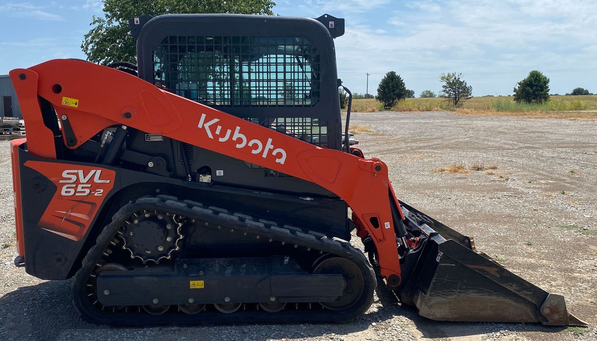 gallery 2021 Kubota SVL65-2  tracked skid steer loader