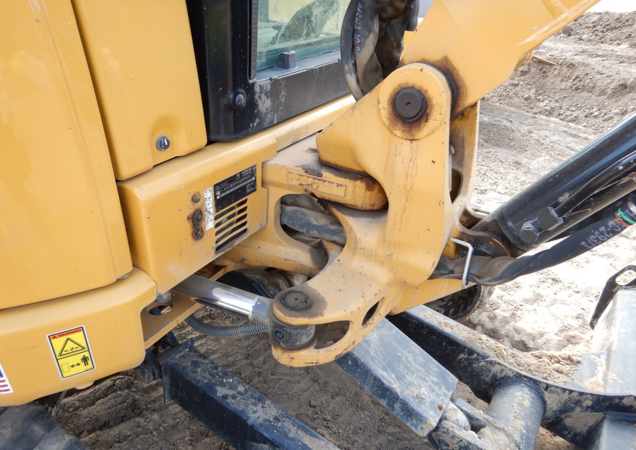 gallery 2017 Caterpillar 303.5 E2 mini excavator