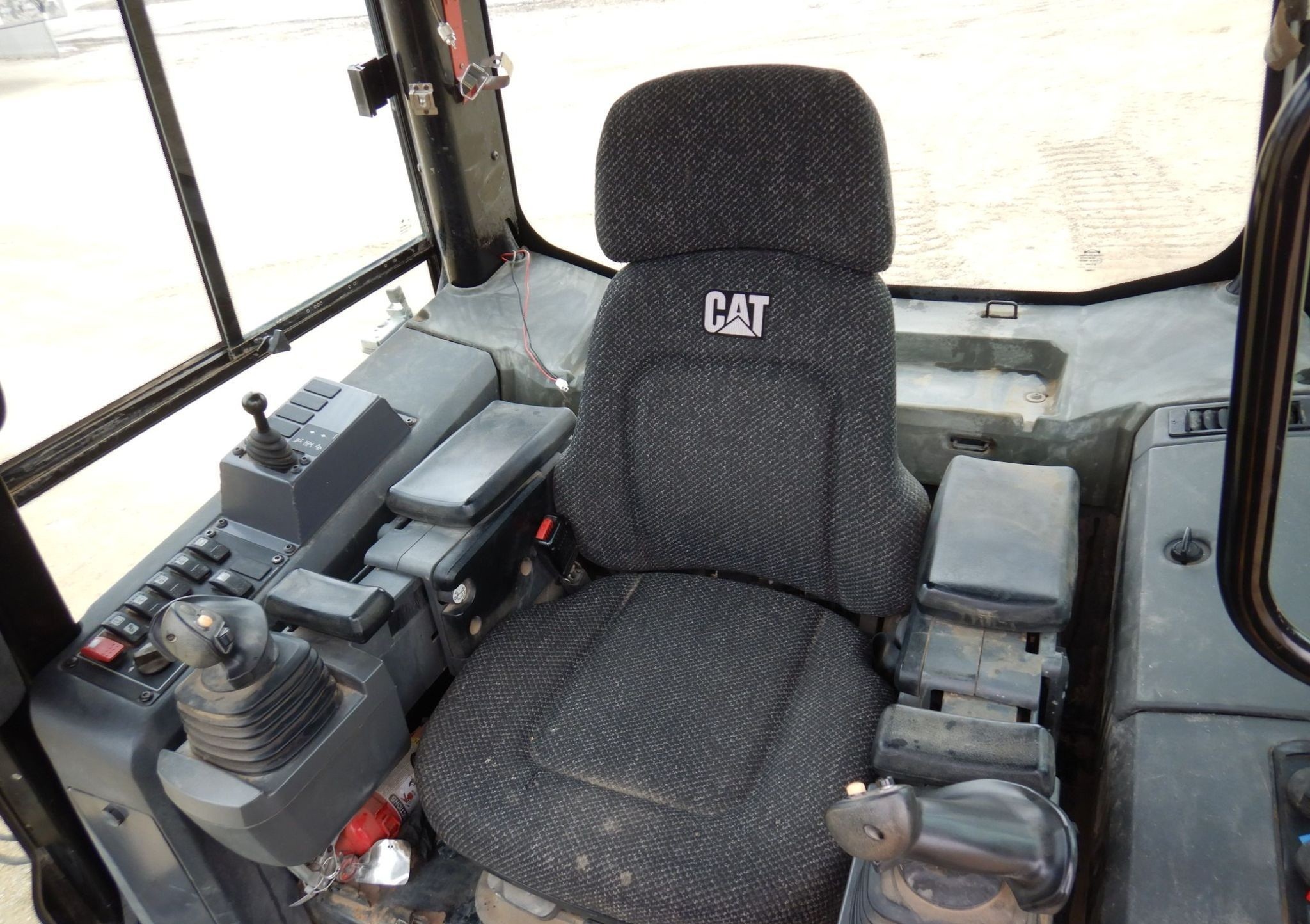 gallery 2011 Caterpillar D5K LGP dozer