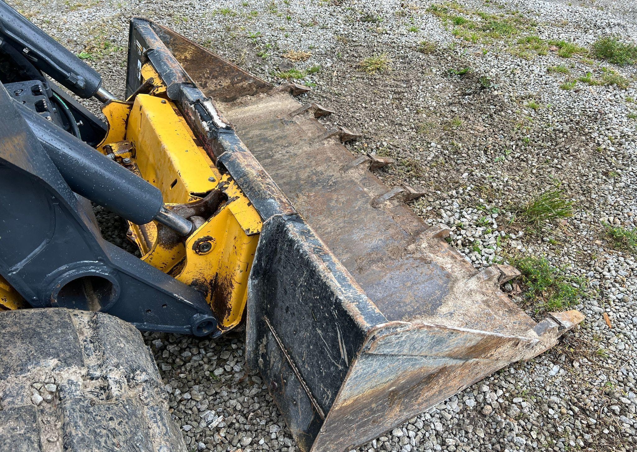 gallery 2017 John Deere 333G skid steer loader