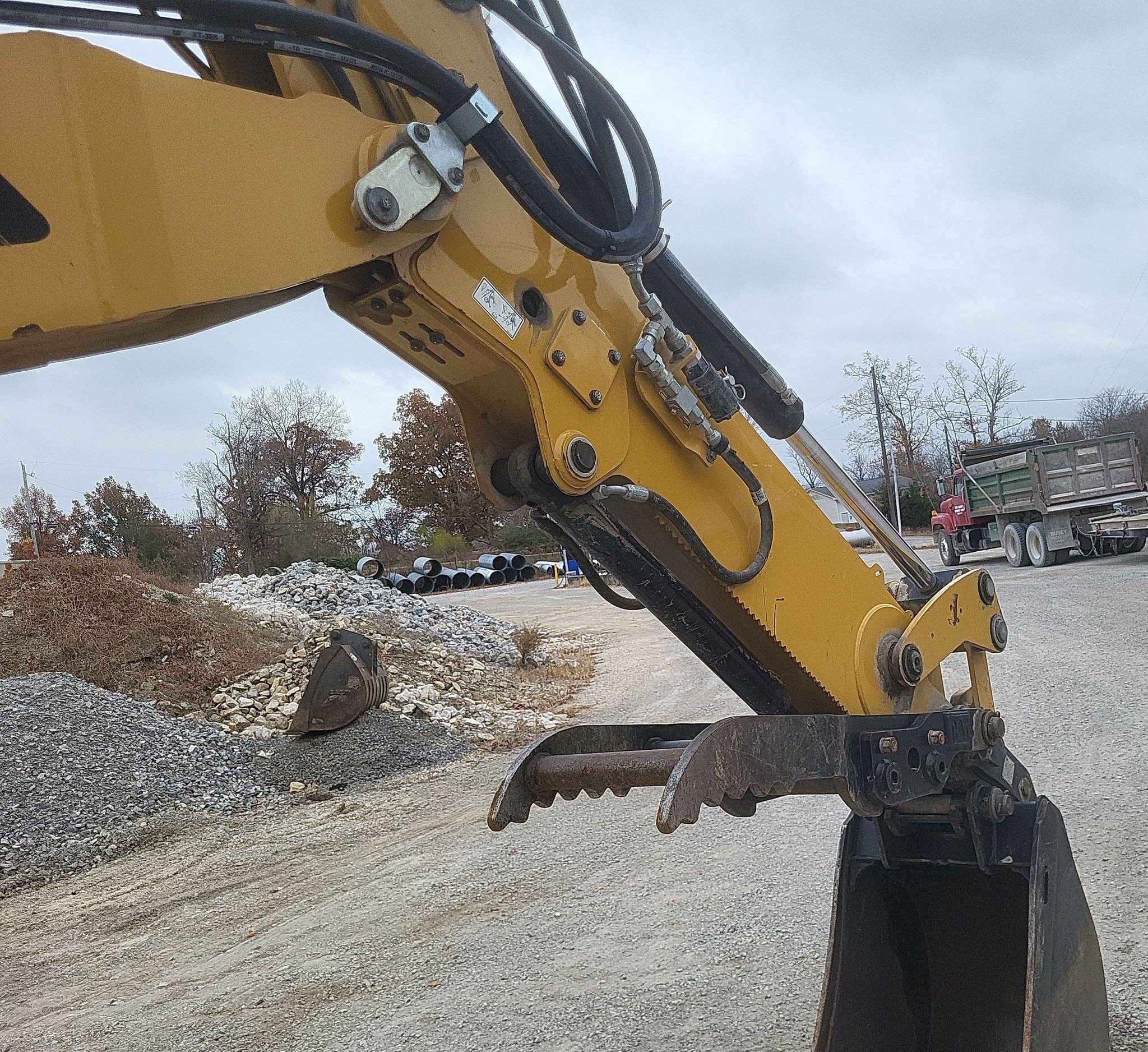 gallery 2018 Caterpillar 420F2 backhoe