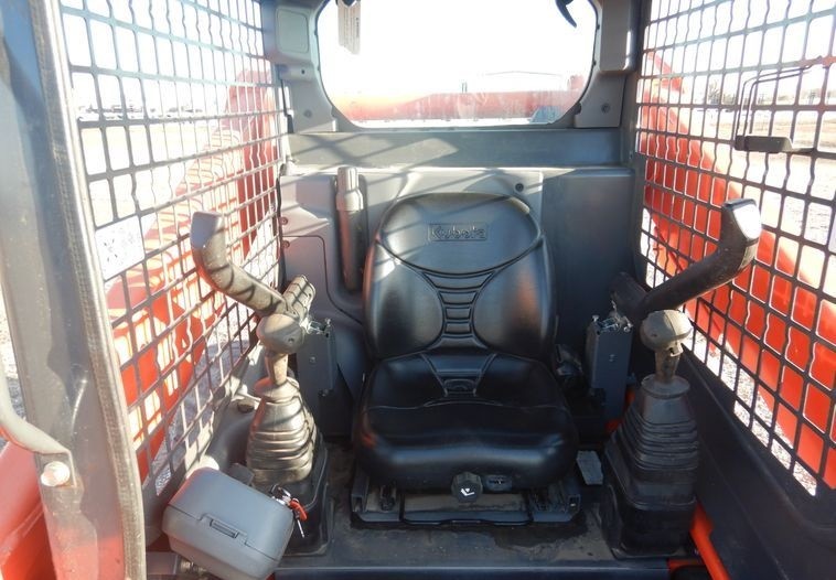 gallery 2017 Kubota SSV75 skid steer loader