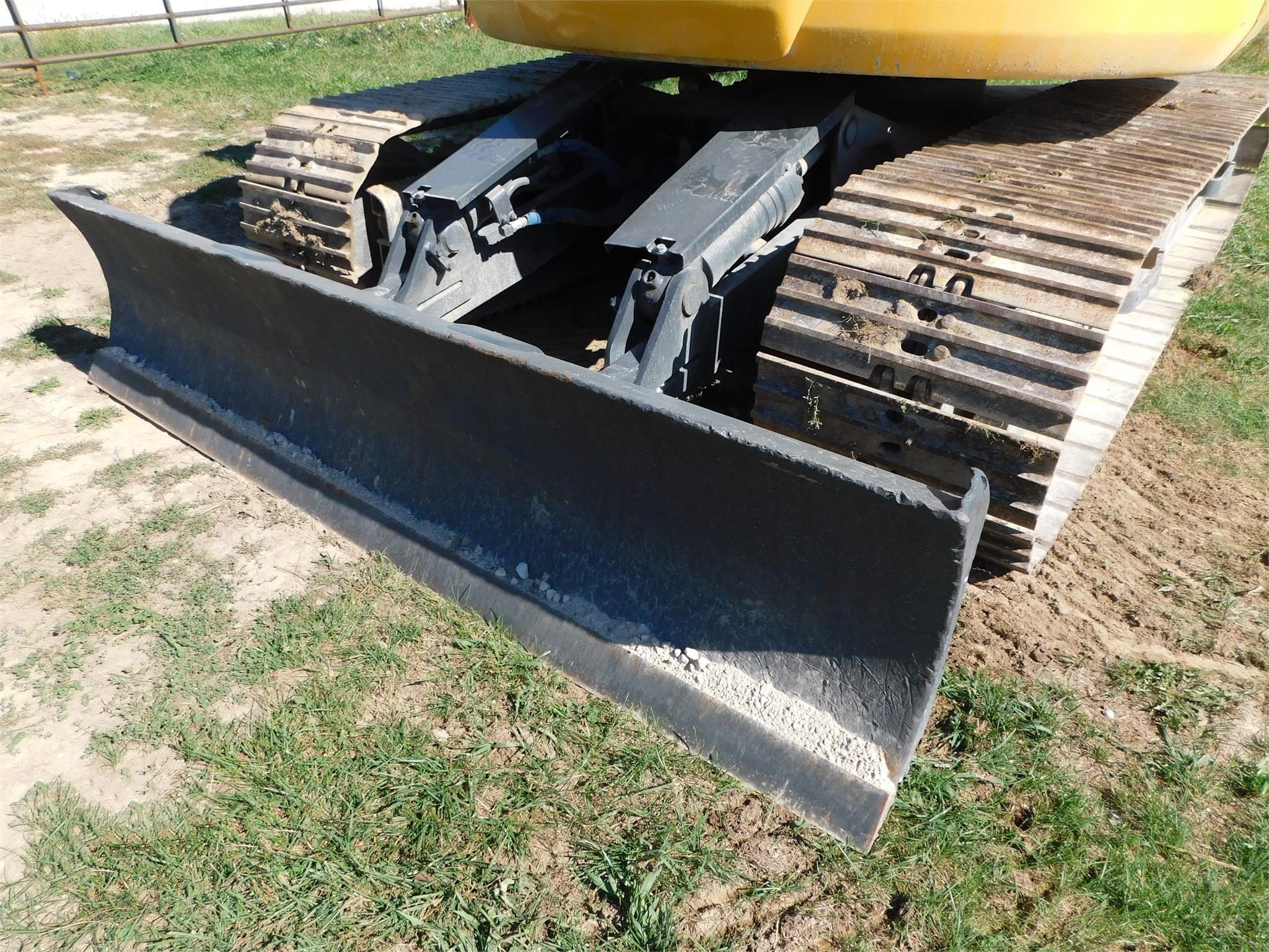 gallery 2016 KOMATSU PC138US LC-11