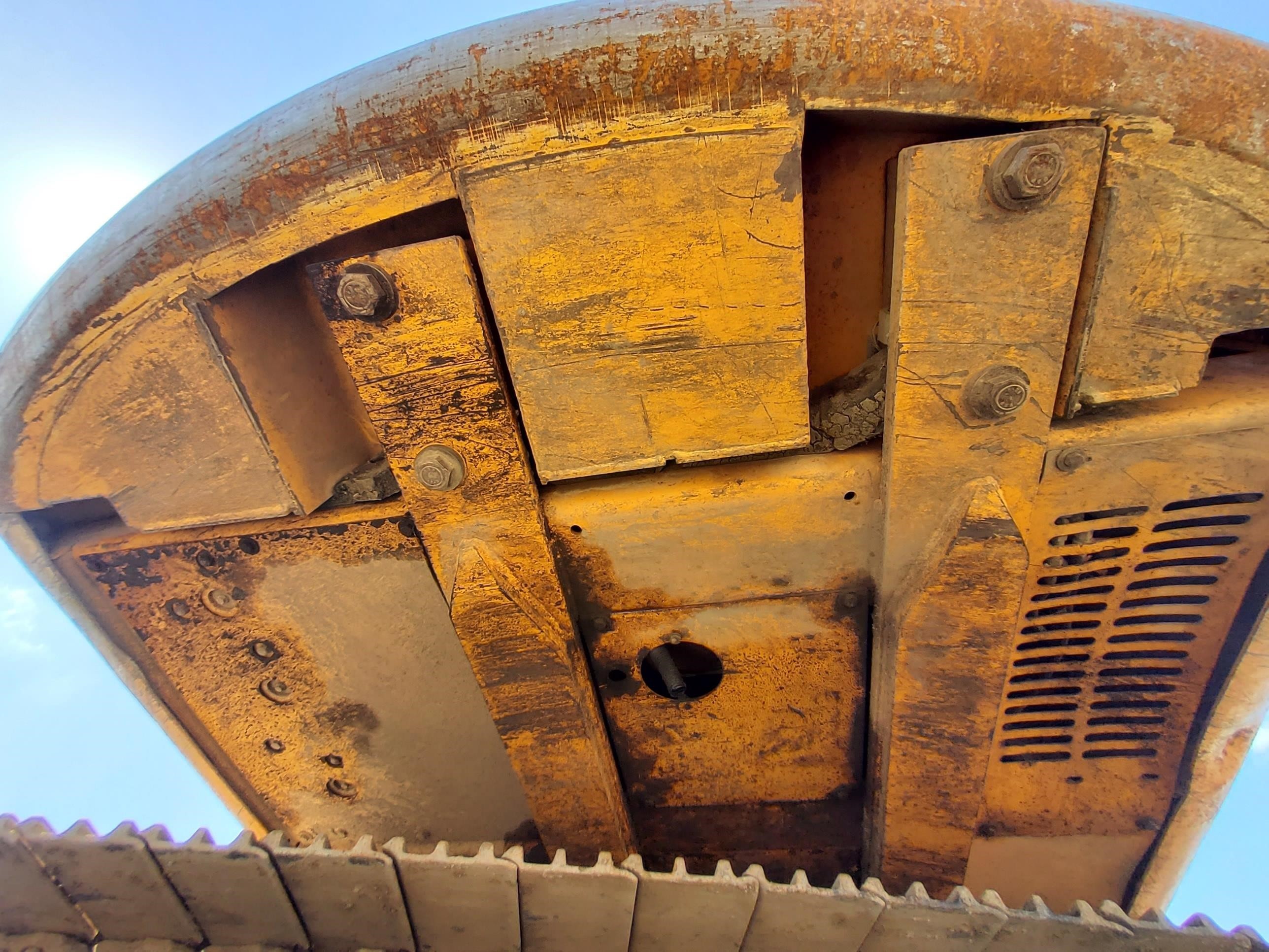 gallery 2011 JCB JS220LC Excavator