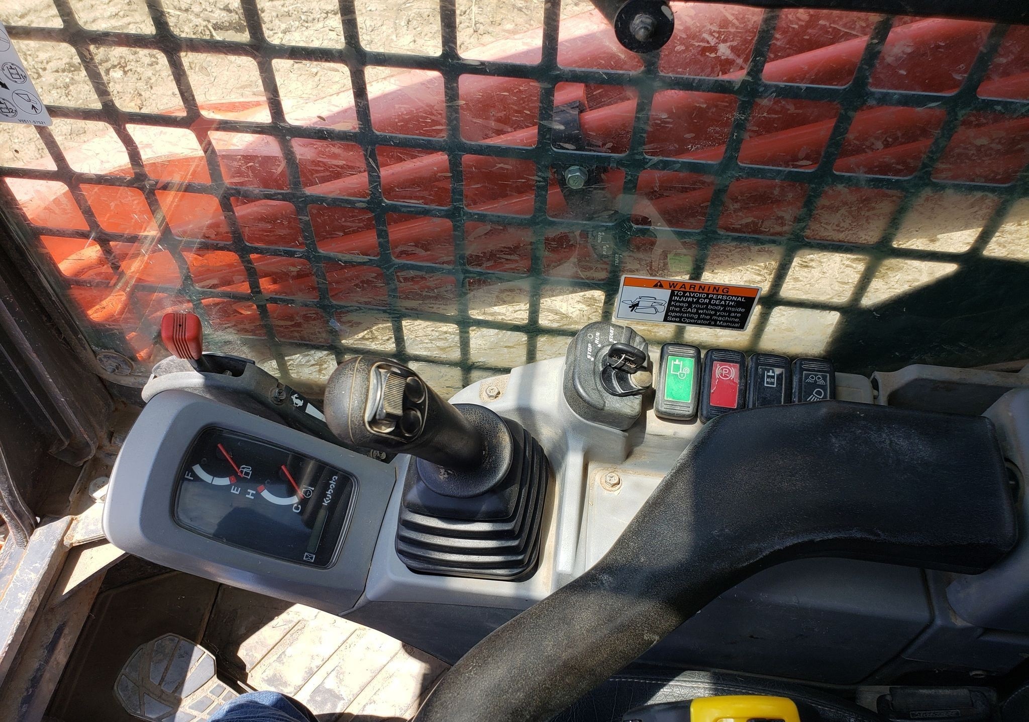 gallery 2013 Kubota SVL75 skid steer 2