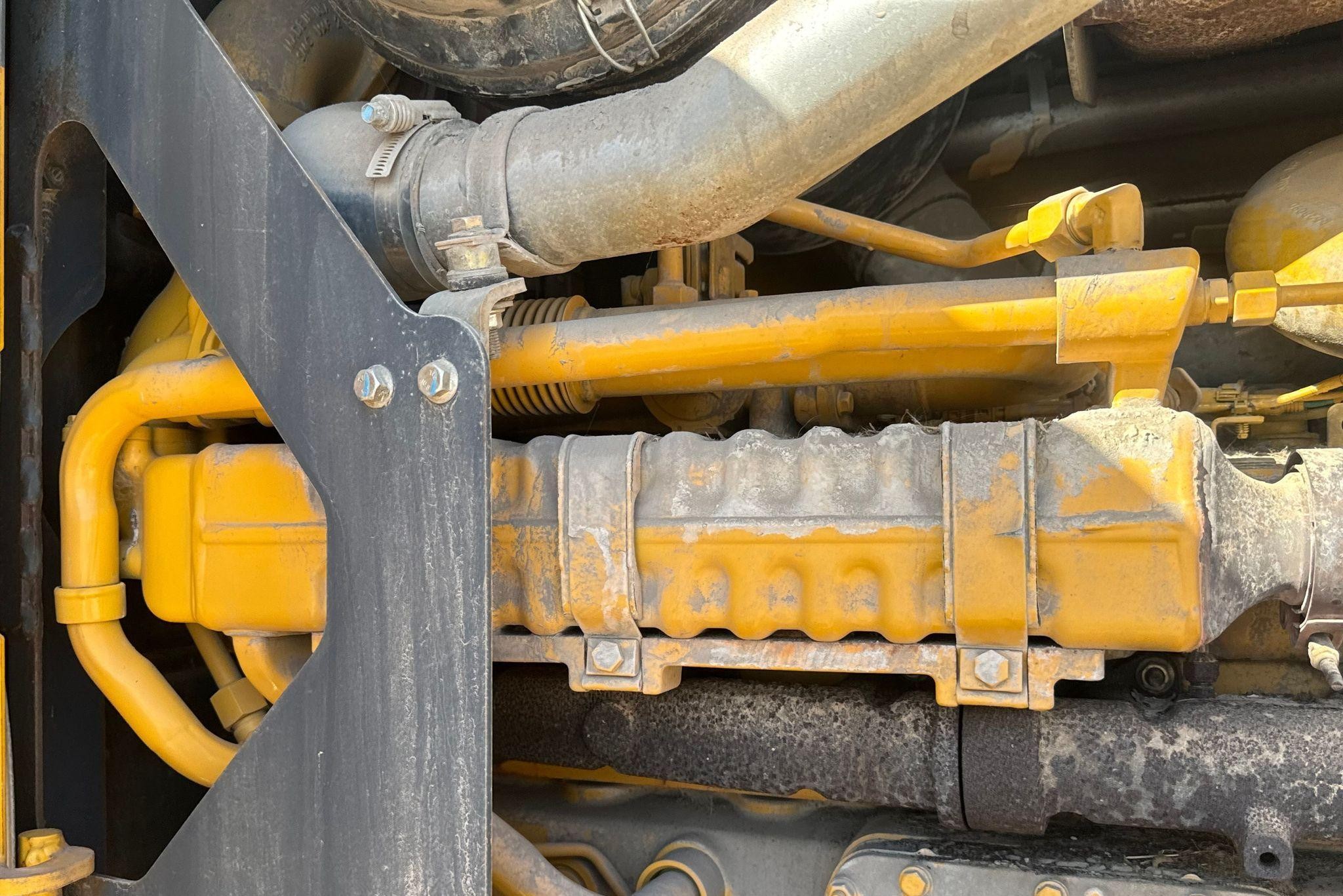 gallery 2013 John Deere 772G motor grader