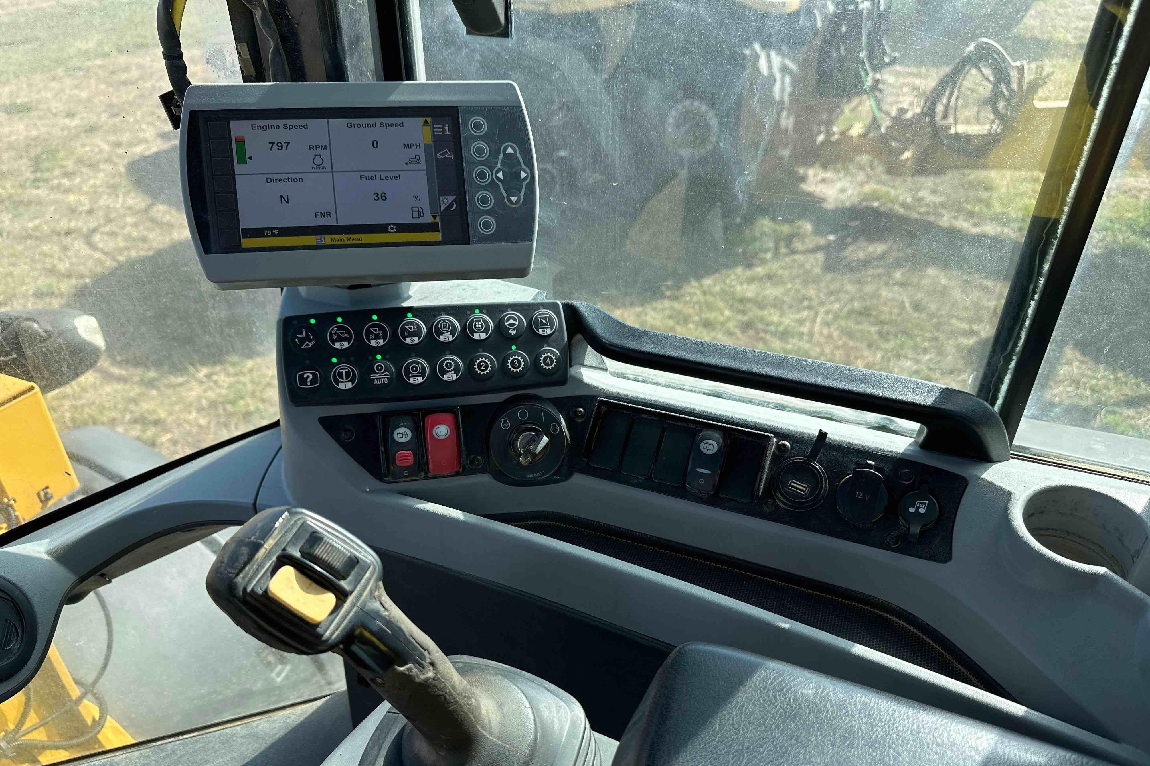 gallery 2012 Caterpillar 938K High Lift Wheel Loader WGrapple