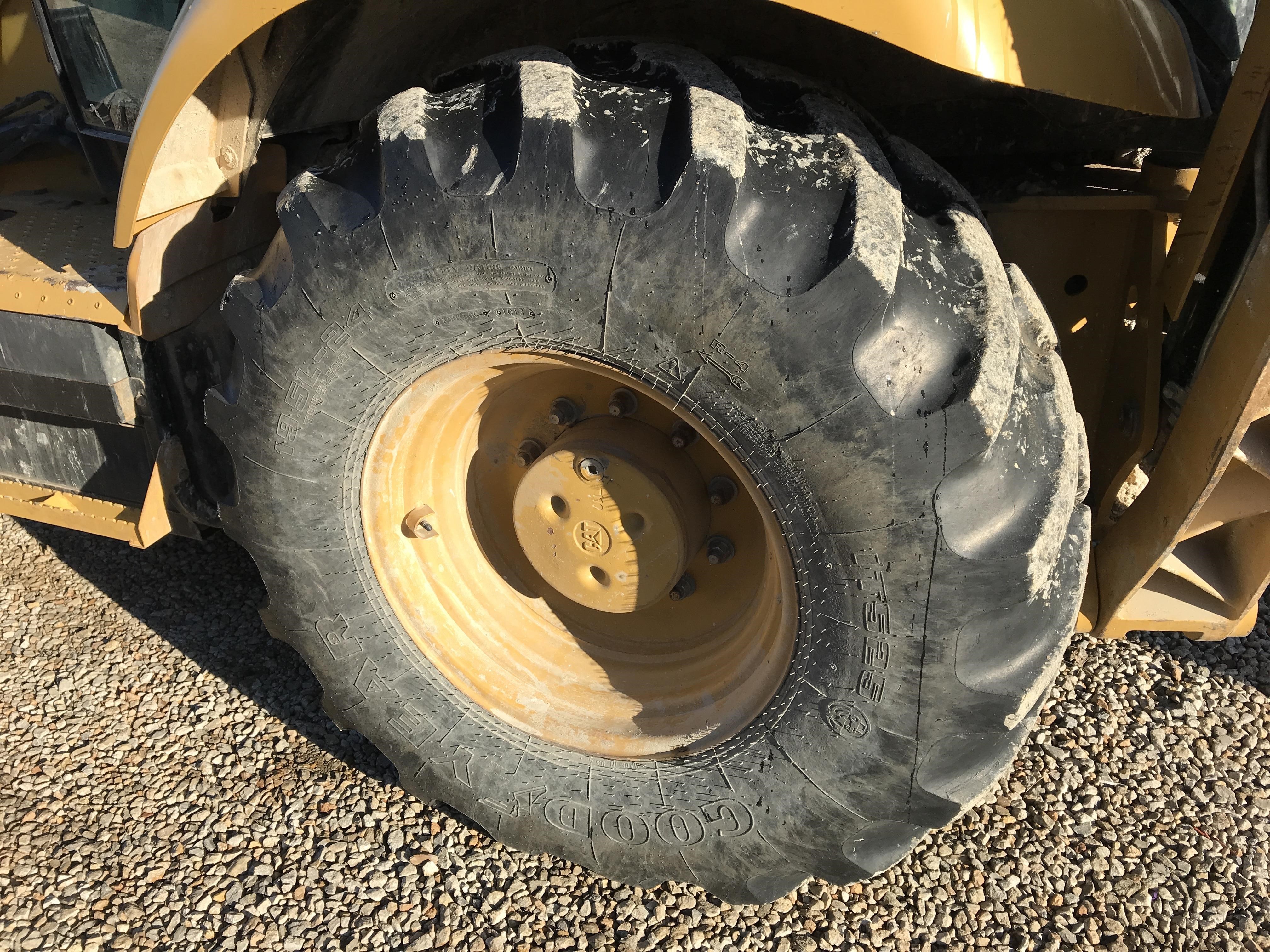 gallery 2013 Caterpillar 420F IT 4x4 Loader Backhoe