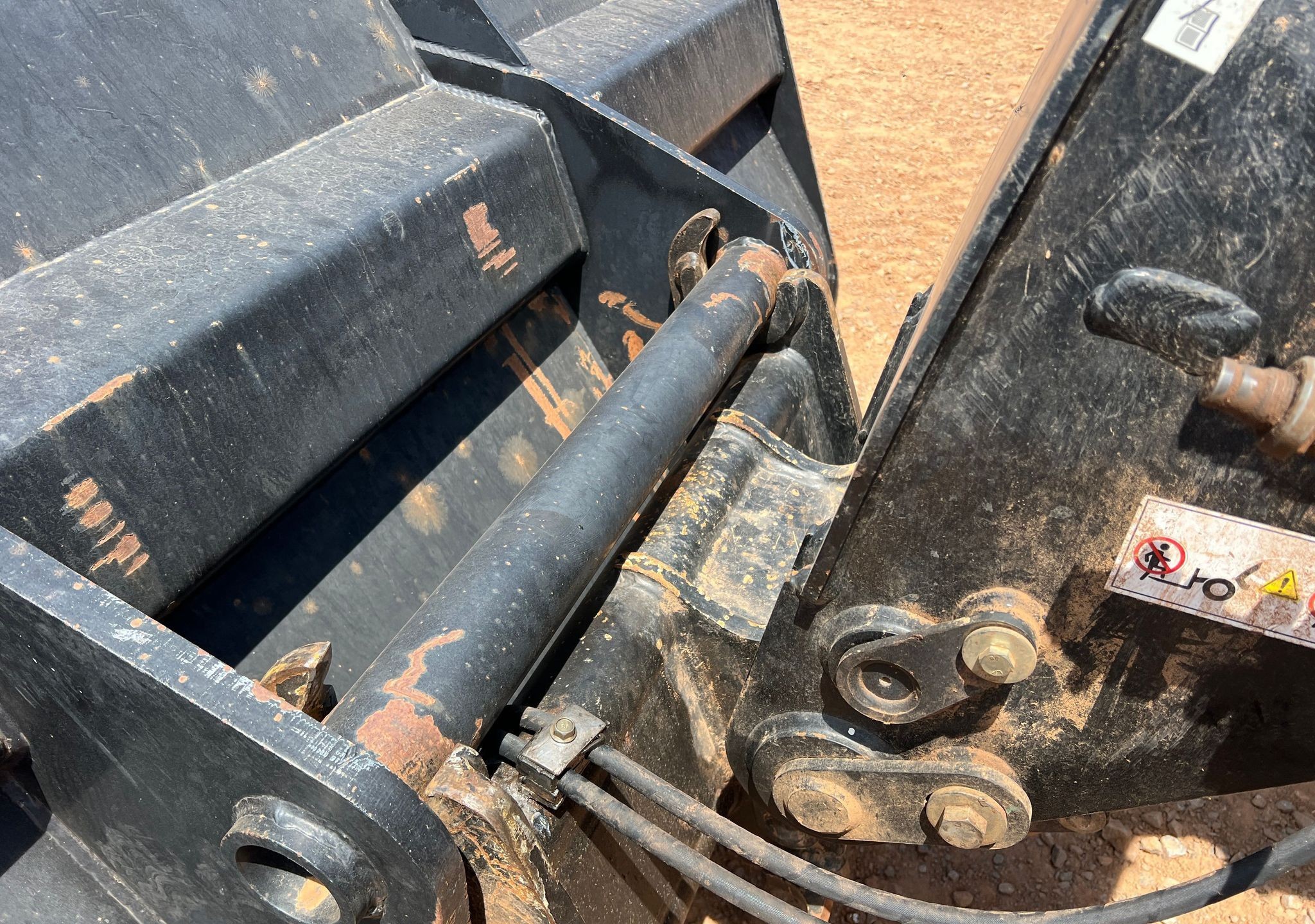 gallery 2017 Manitou MLT840 telehandler