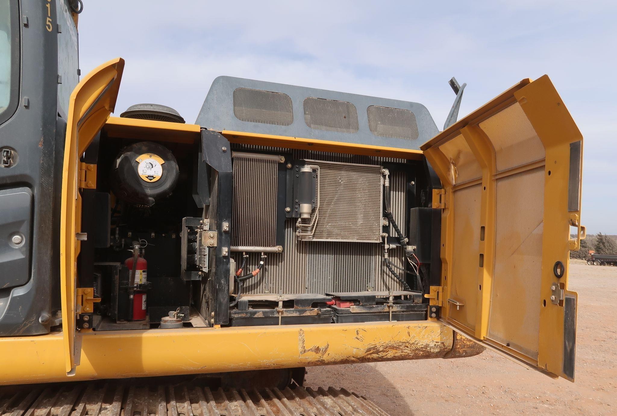 gallery 2015 John Deere 210G LC  excavator