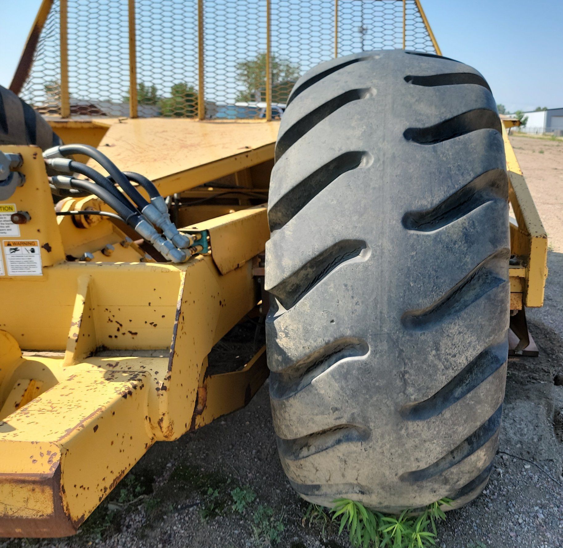 gallery Volvo T450D 4WD scraper tractor