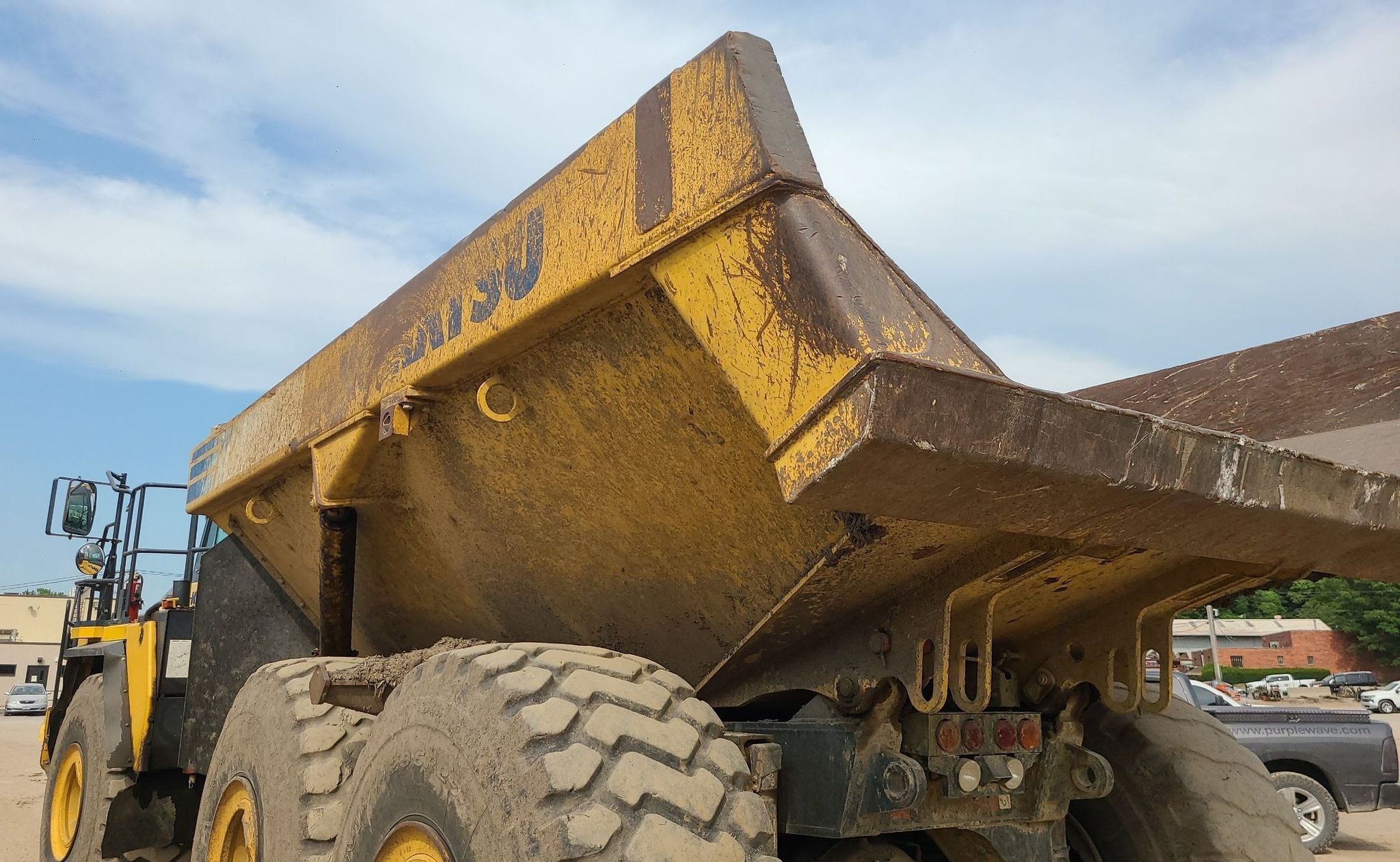 gallery 2013 Komatsu HM400-3 haul truck