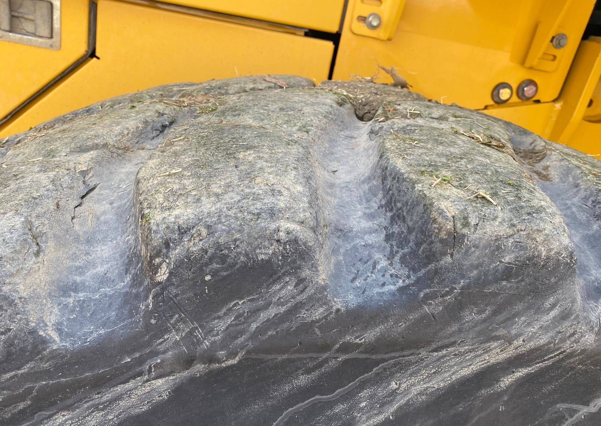 gallery 2011 John Deere 844K wheel loader