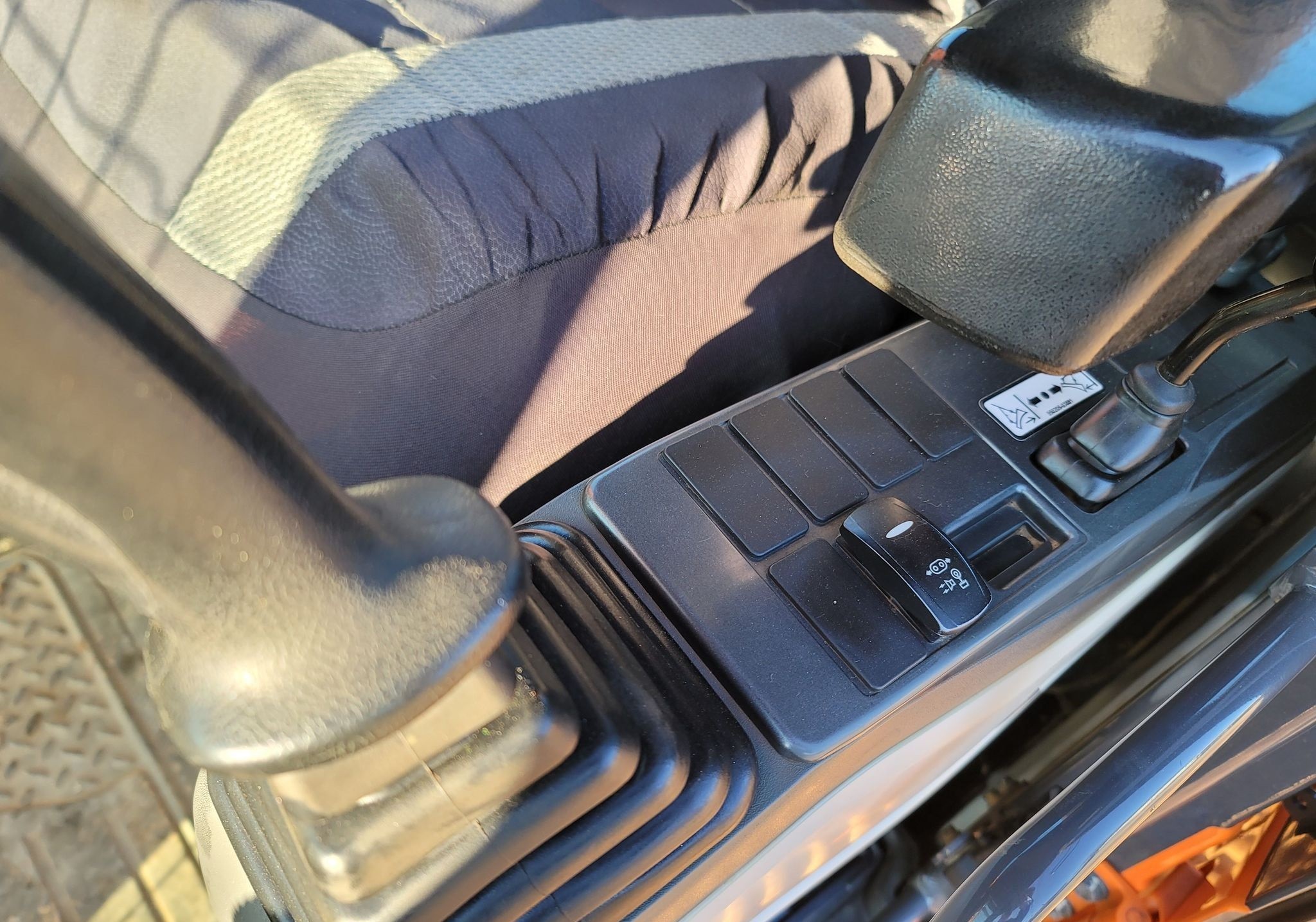 gallery 2019 Doosan DX225LC-5 excavator