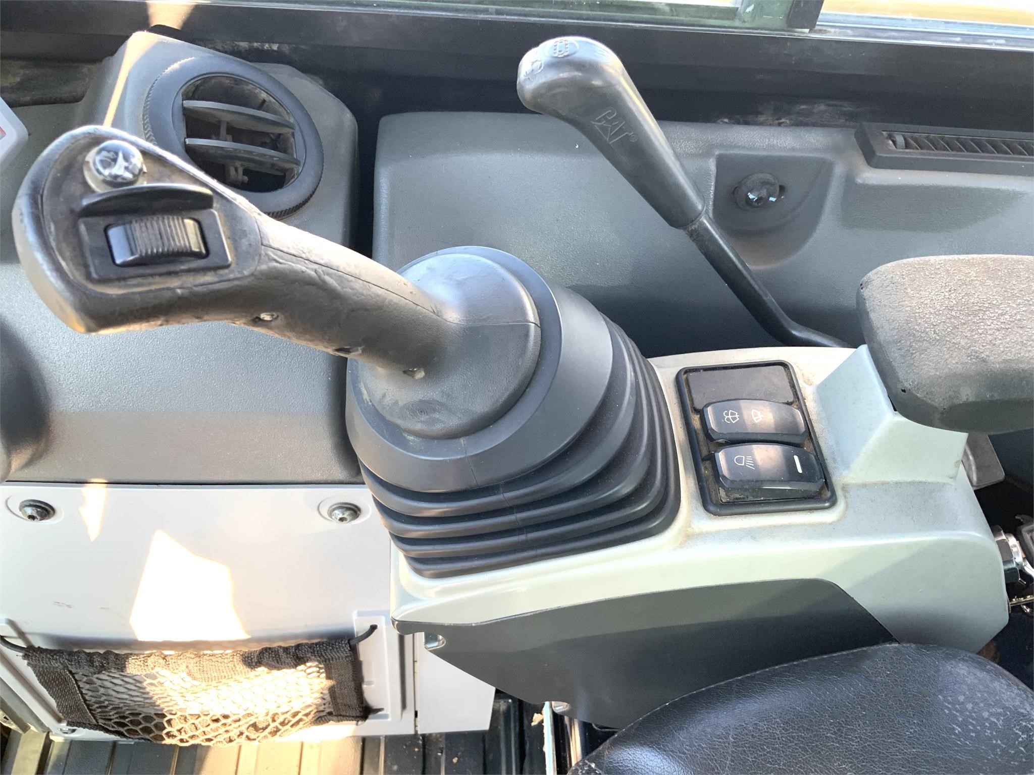 gallery 2017 CATERPILLAR 305.5E2 CR