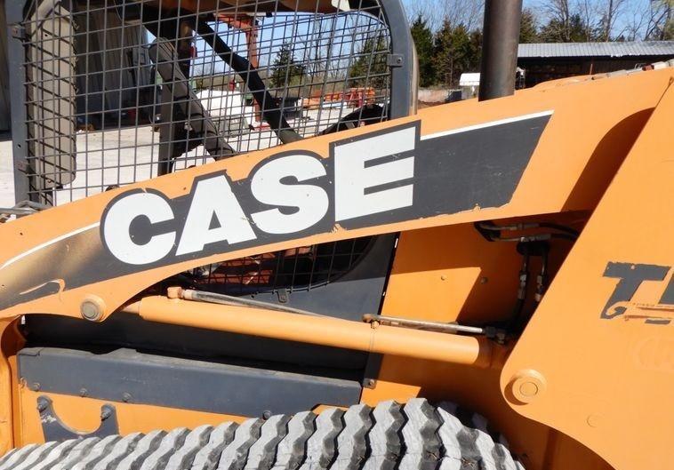 gallery 2011 Case TR320 tracked skid steer loader