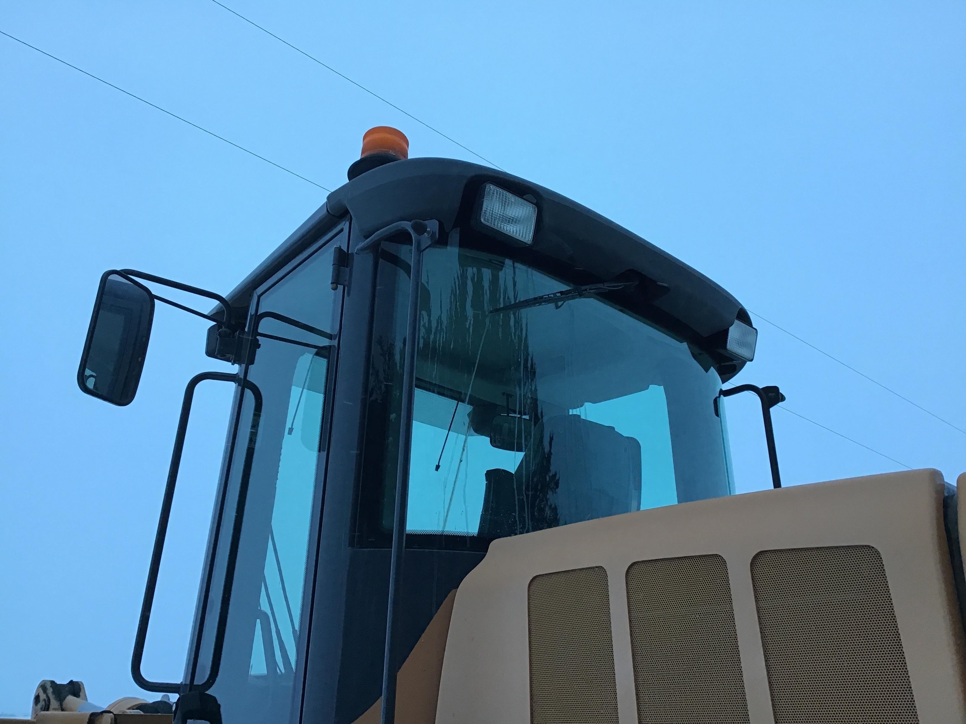 gallery 2010 Case 821E Wheel Loader