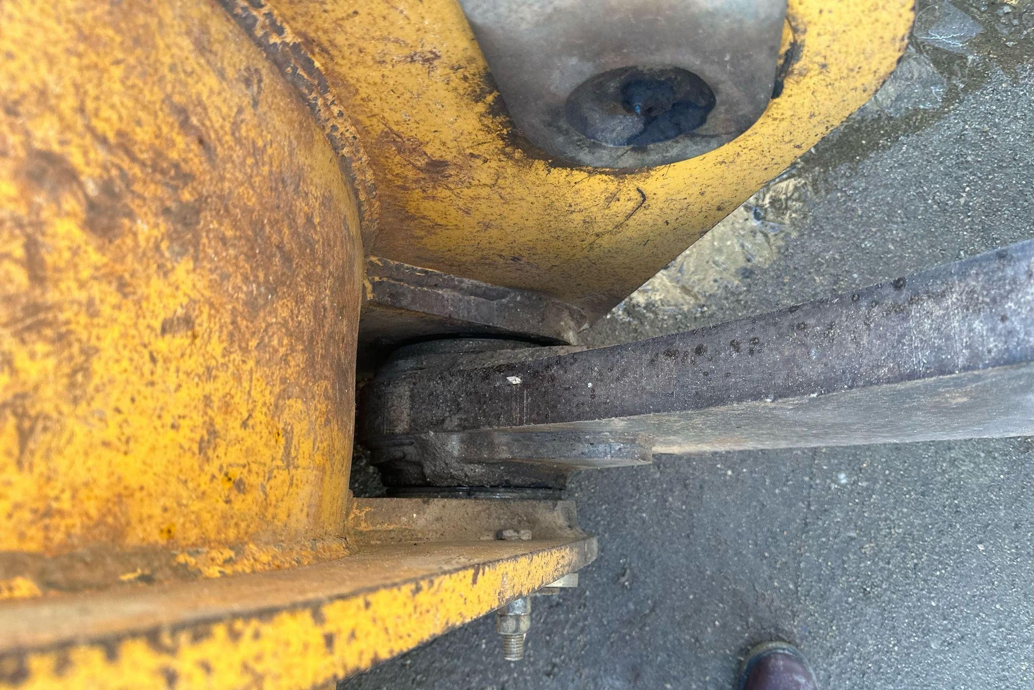gallery 2006 John Deere 844J wheel loader