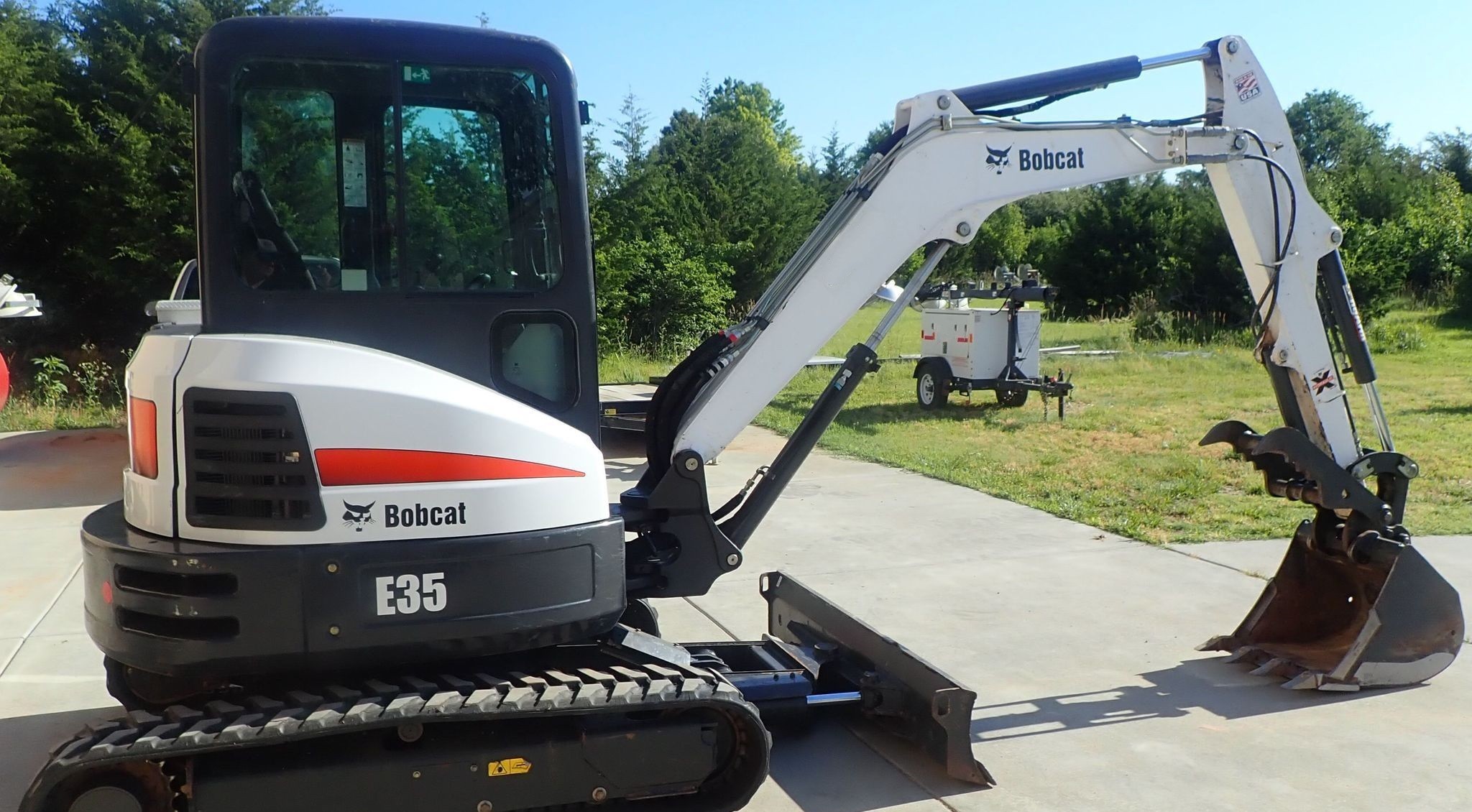 gallery 2015 Bobcat E35  mini excavator