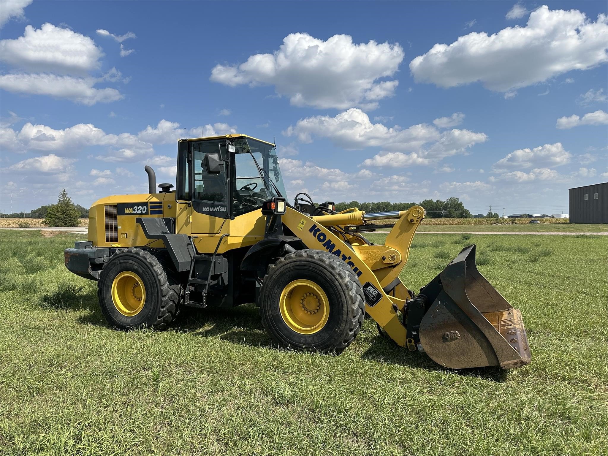 gallery 2016 KOMATSU WA320-7