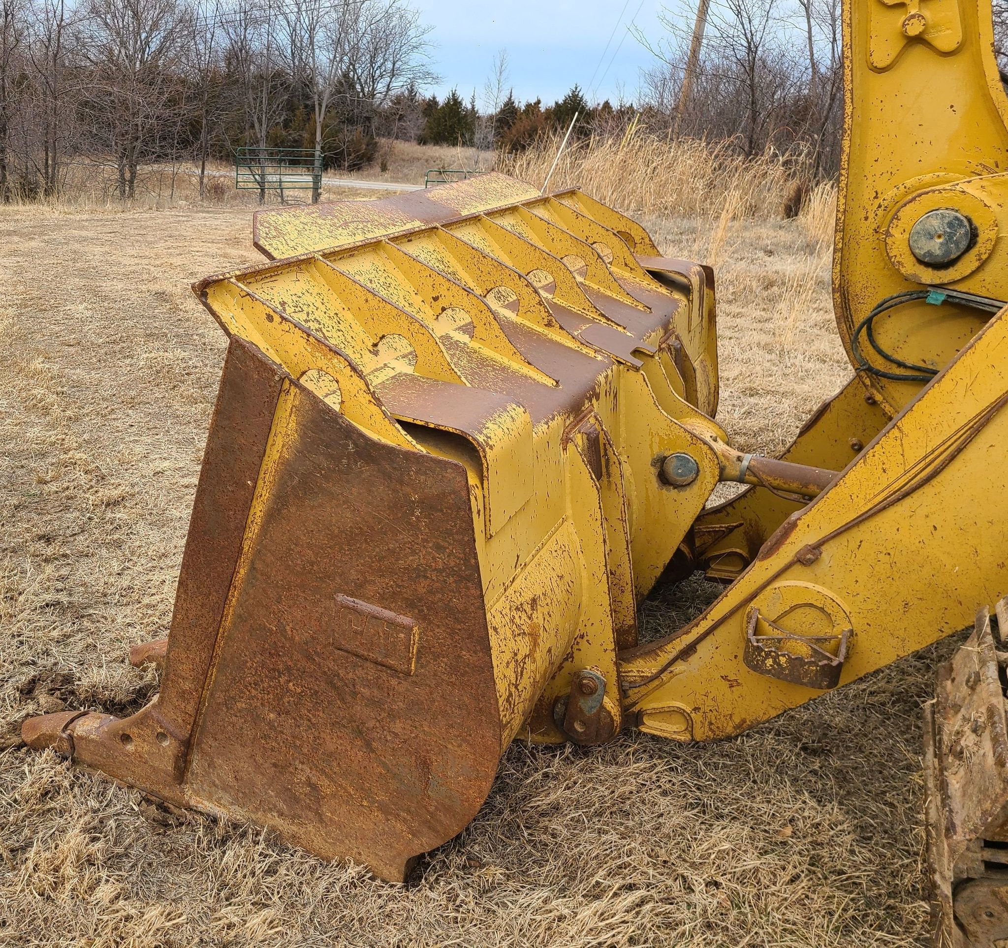 gallery 2010 Caterpillar 963D track loader