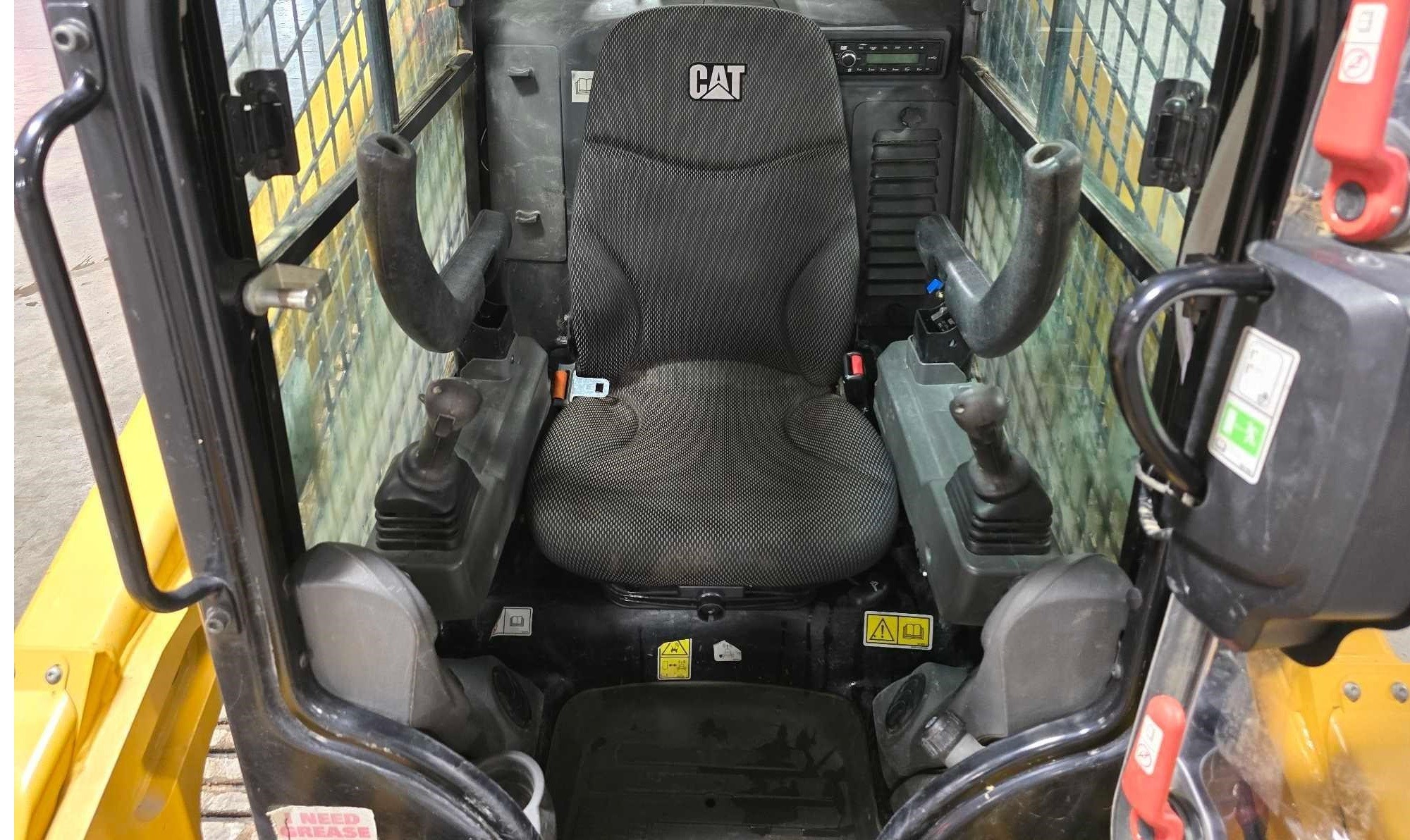 gallery 2022 Caterpillar 299D3 skid steer