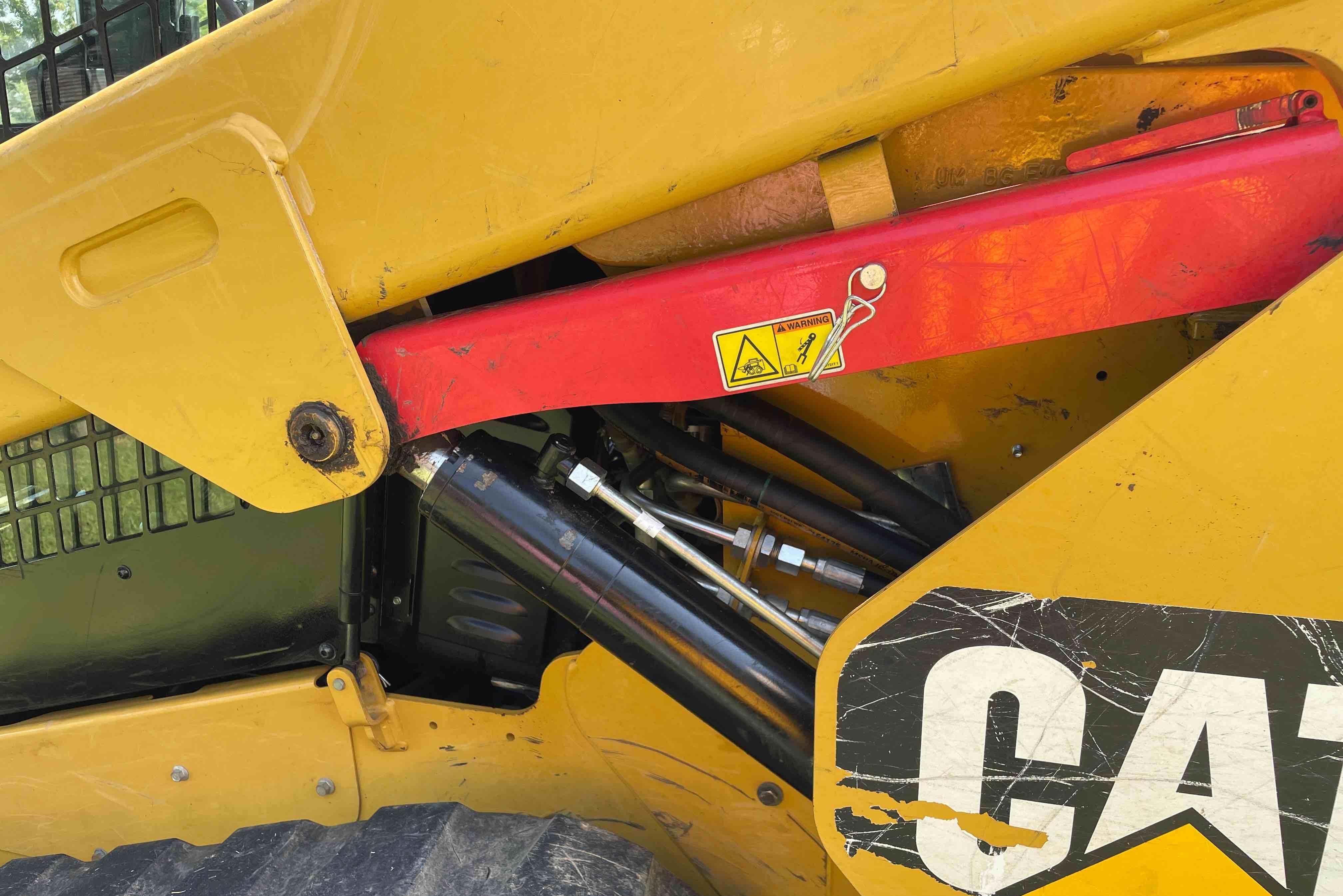 gallery 2019 Caterpillar 299D2 Compact Track Loader