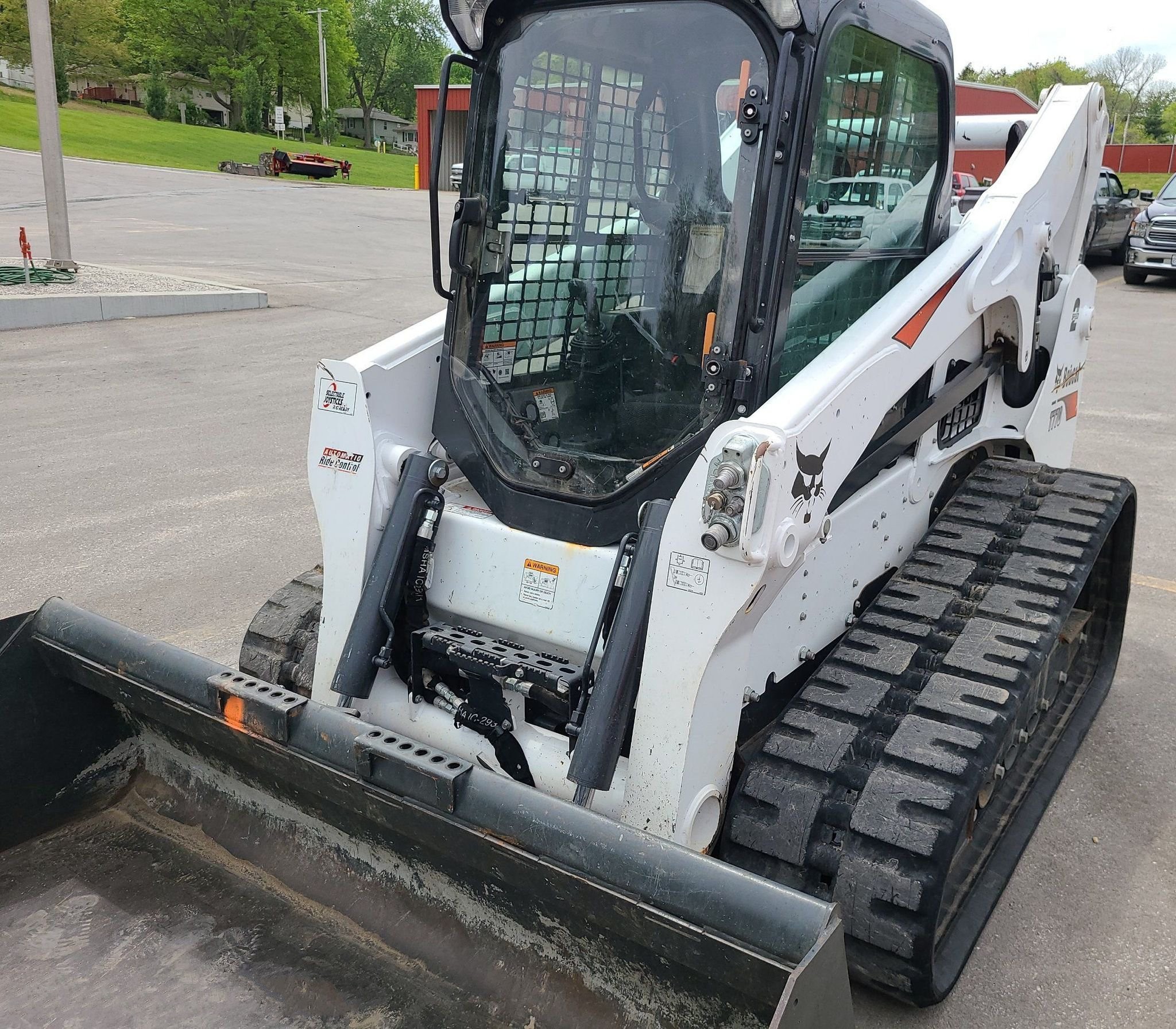 gallery 2020 Bobcat T770 Skid Steer