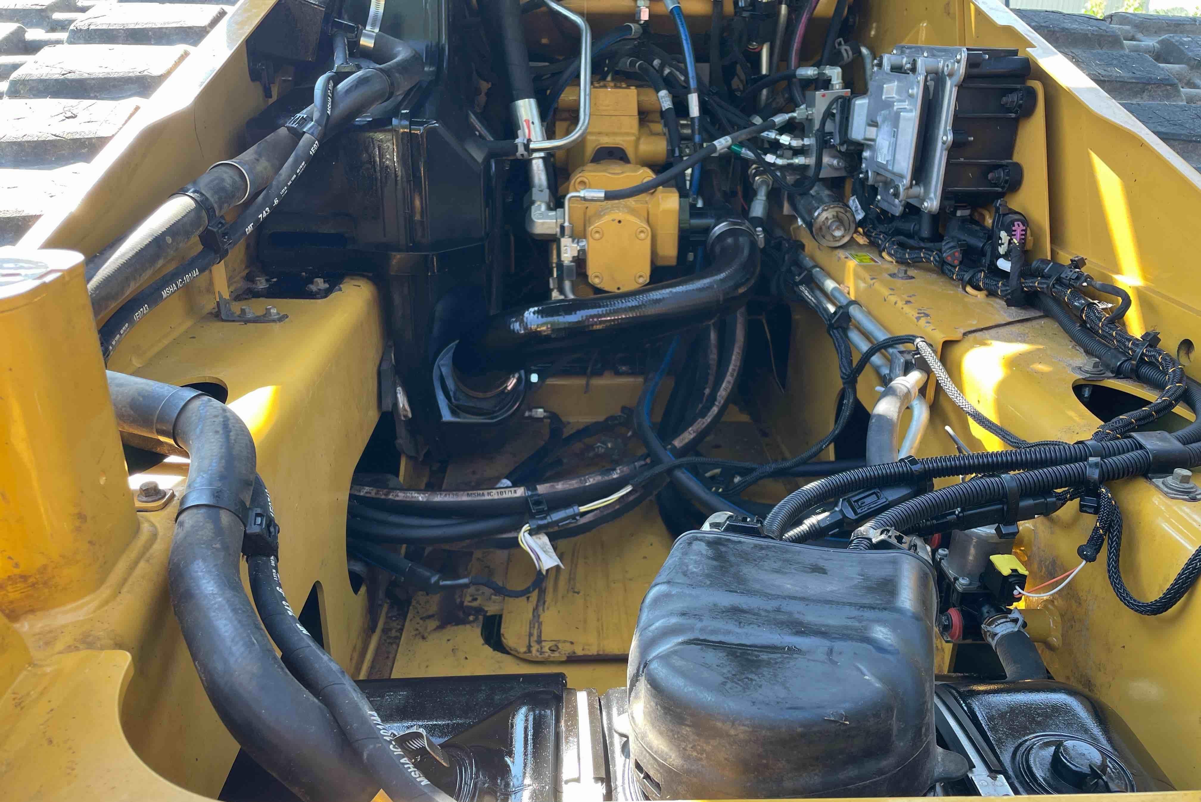gallery 2019 Caterpillar 299D2 Compact Track Loader