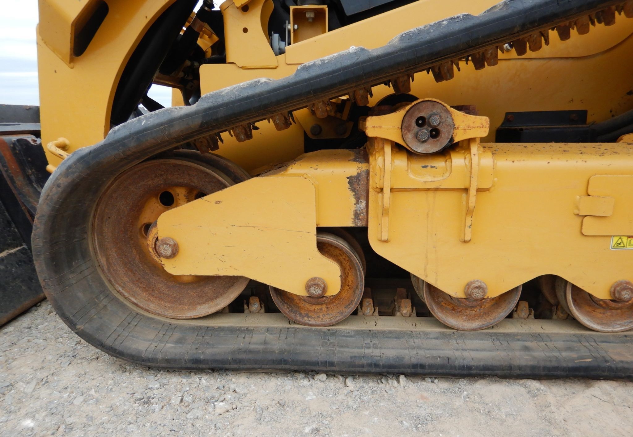 gallery 2018 Caterpillar 299D2 skid steer