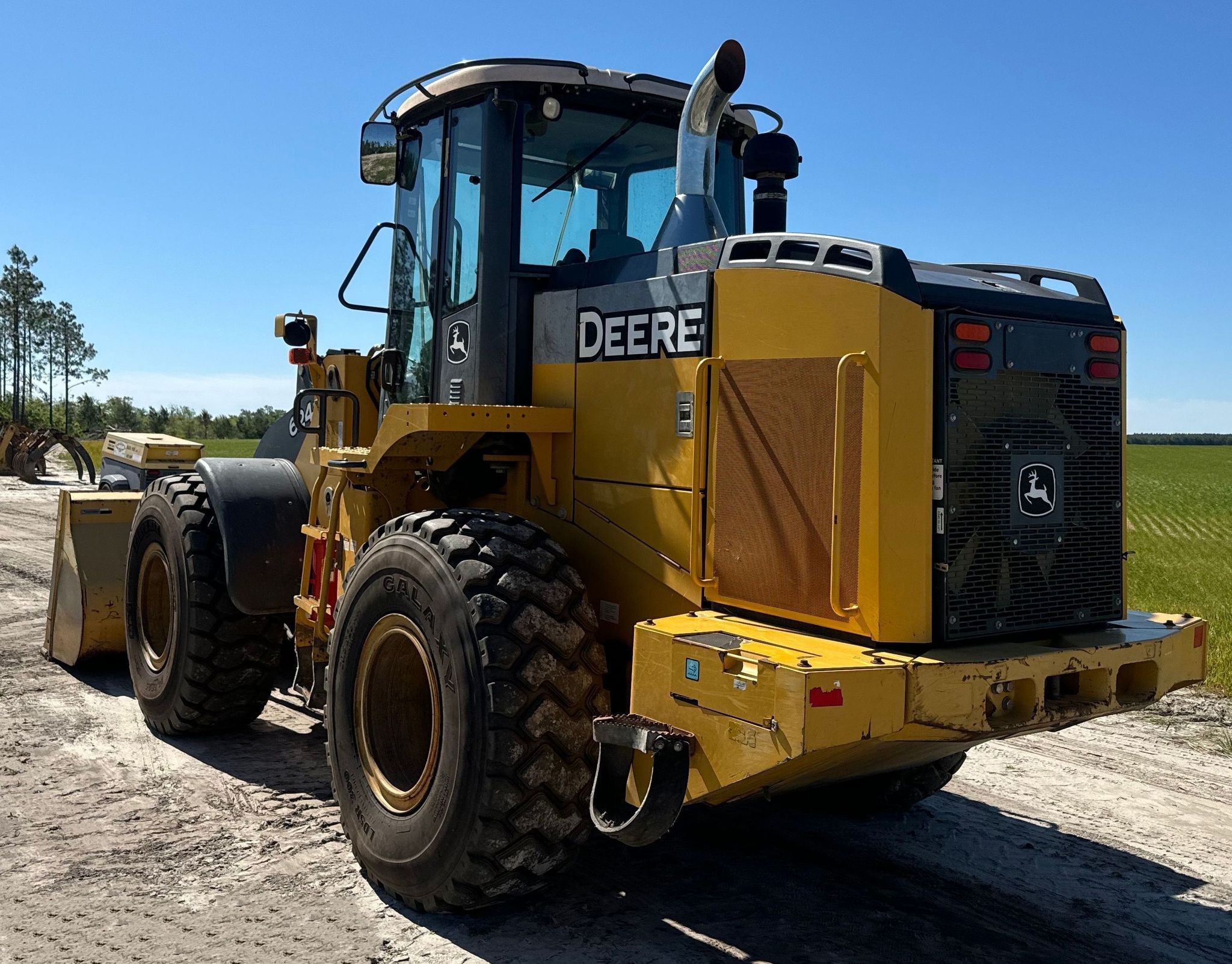 gallery 2014 John Deere 624K wheel loader