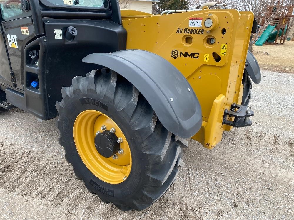 gallery 2019 Caterpillar TH408D 4x4x4 Handler