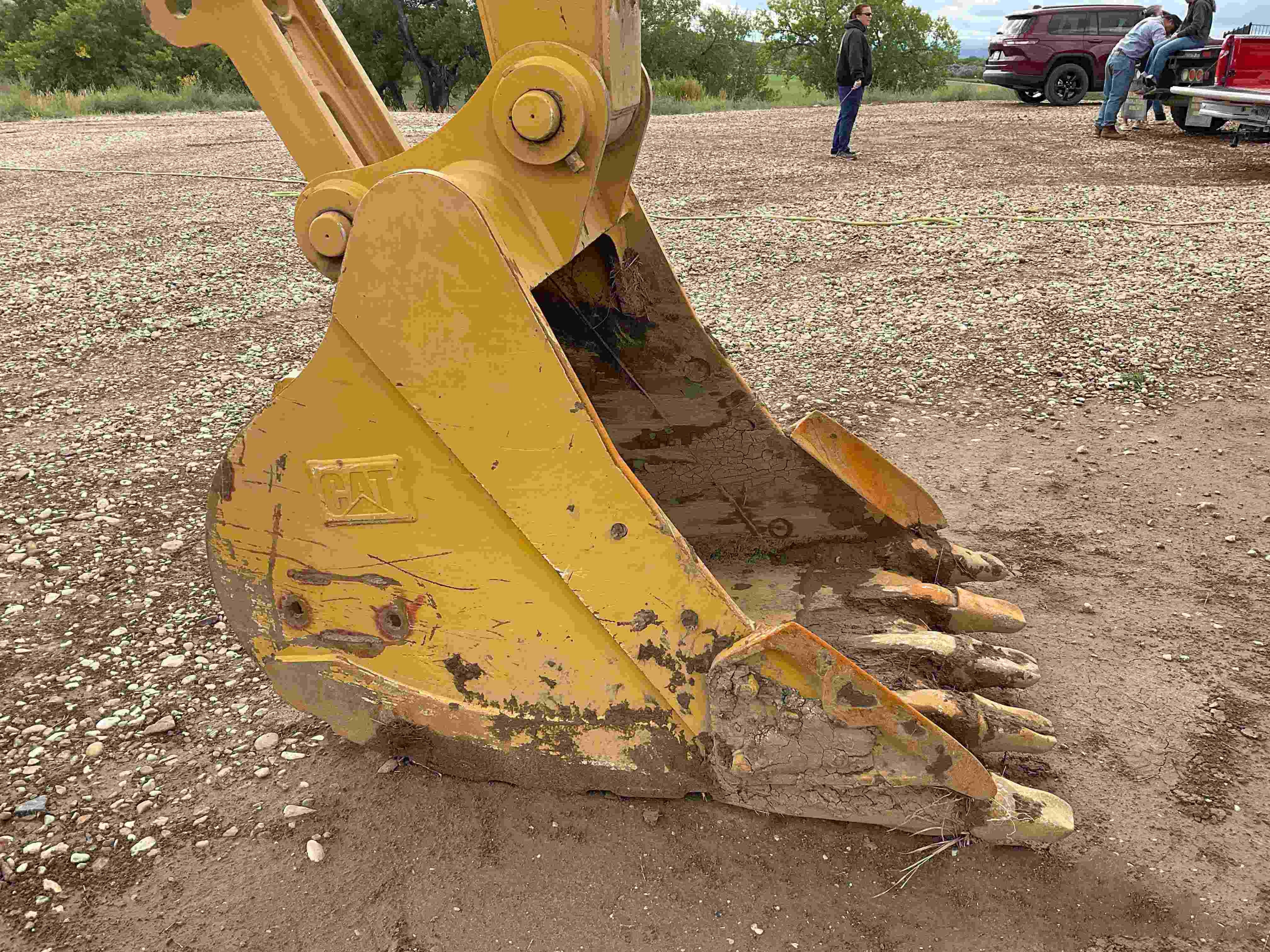 gallery 2017 Caterpillar 320FL Excavator