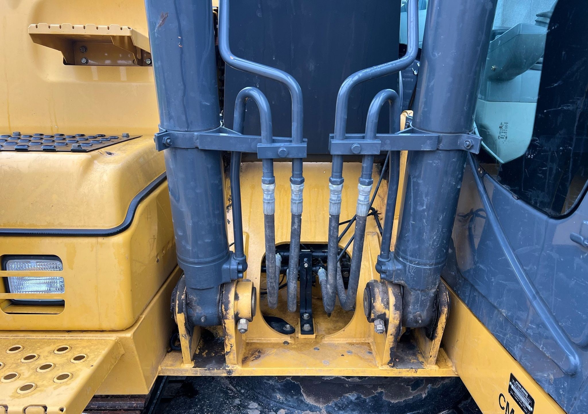 gallery 2014 John Deere 130G excavator