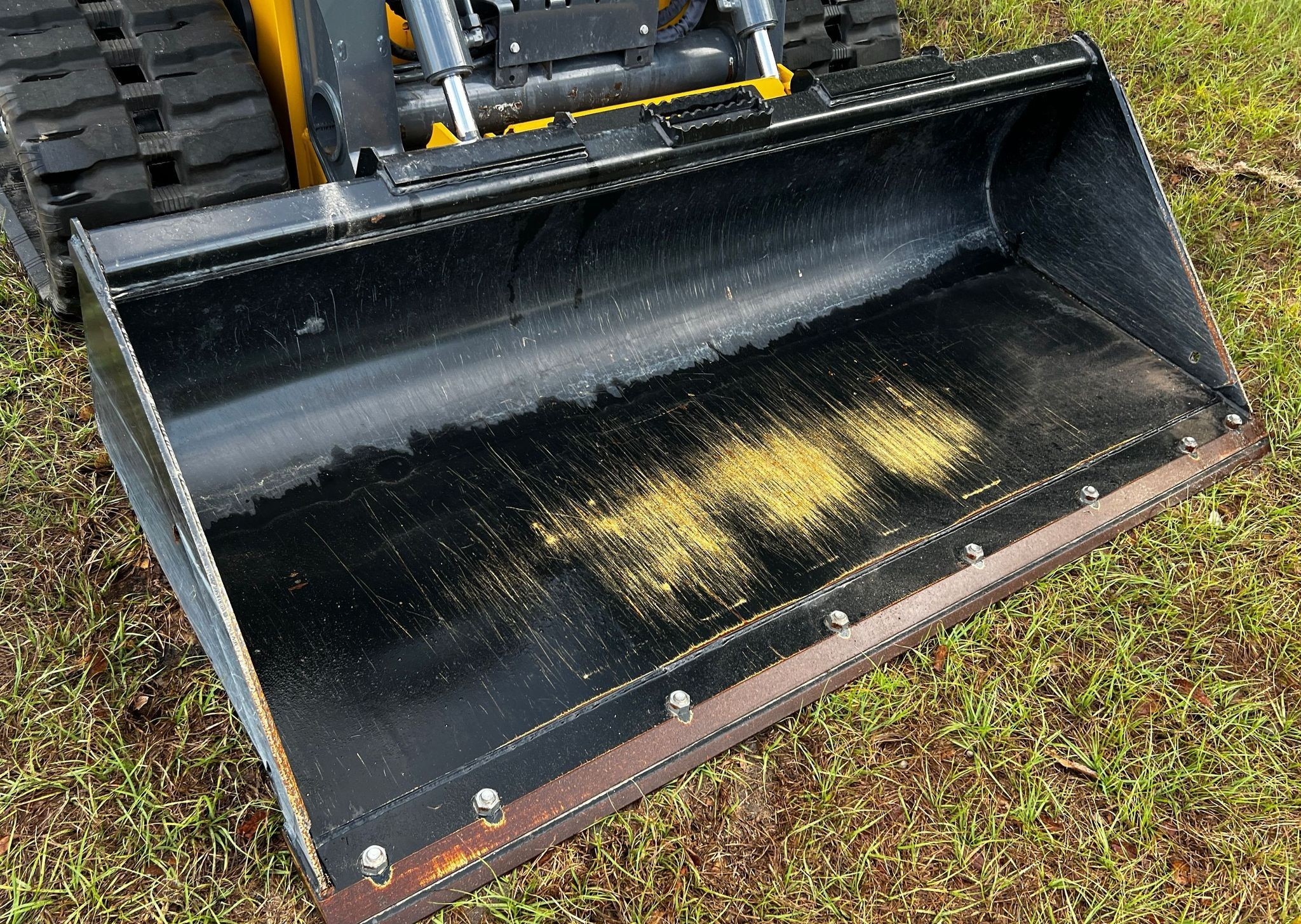 gallery 2022 John Deere 325G tracked skid steer