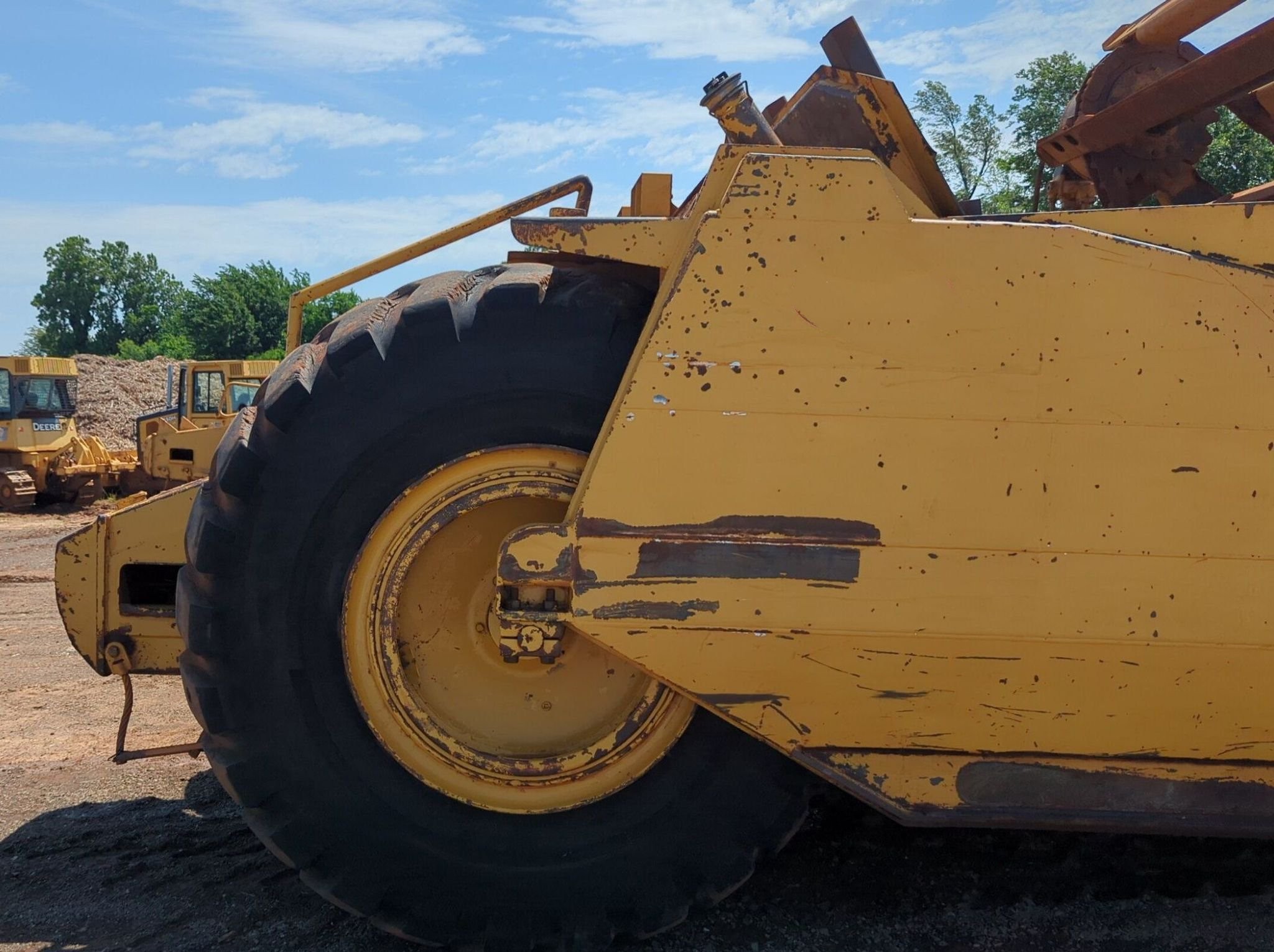 gallery 1995 Caterpillar 623F Elevating Scraper