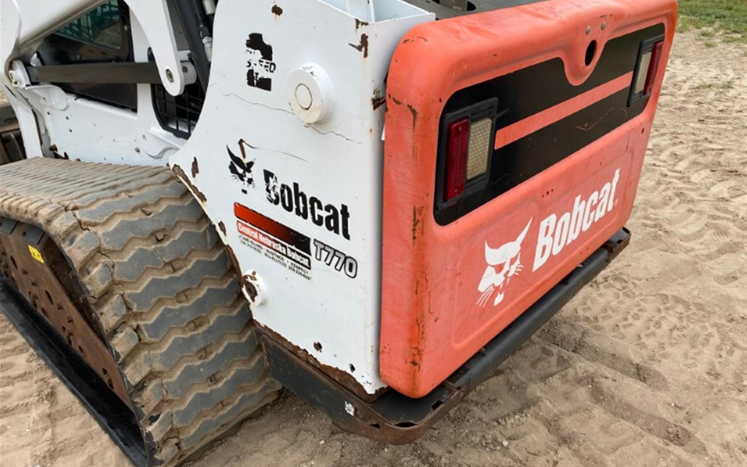 gallery 2015 Bobcat T770 Compact Track Loader