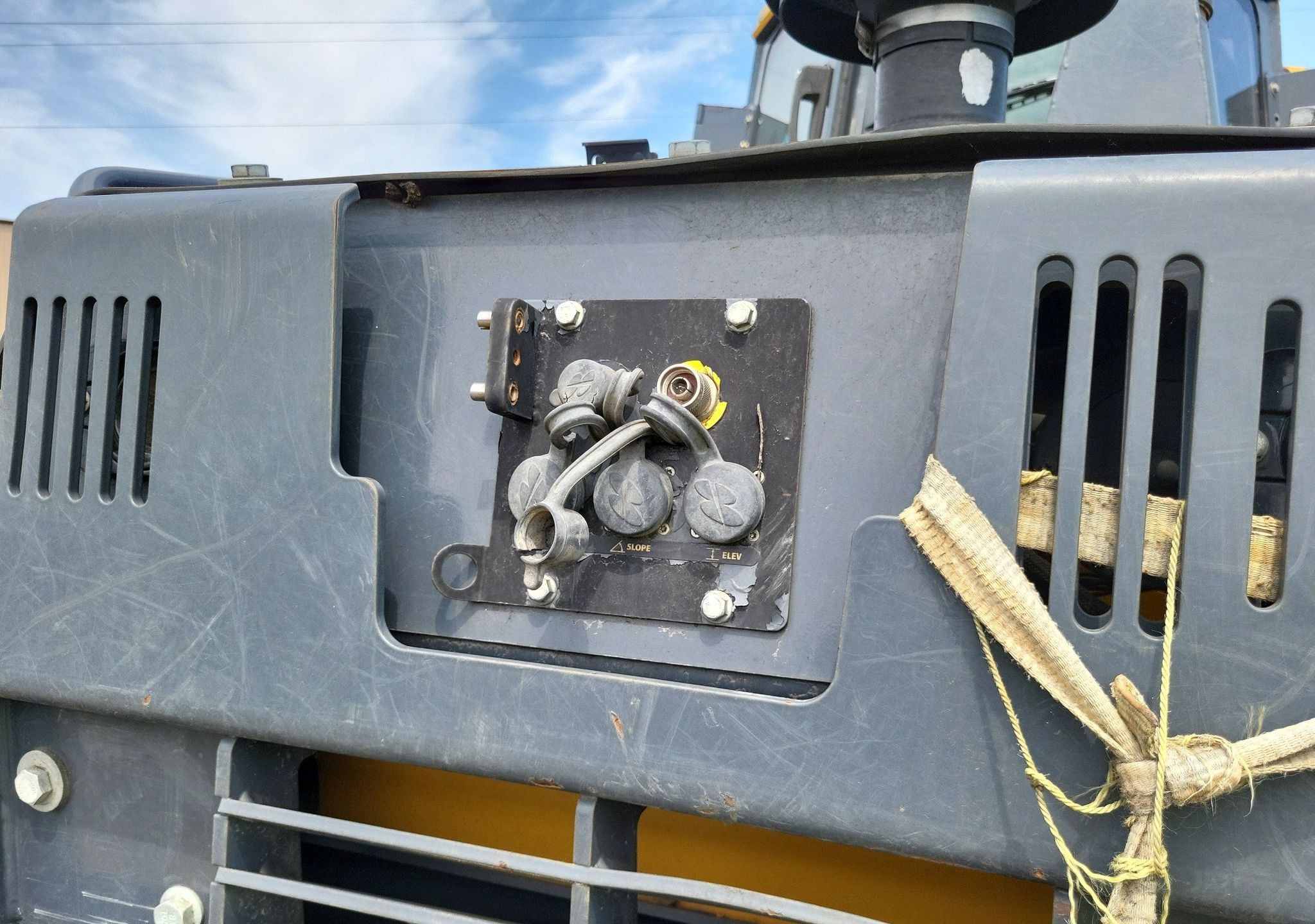 gallery 2015 John Deere 700K LGP dozer