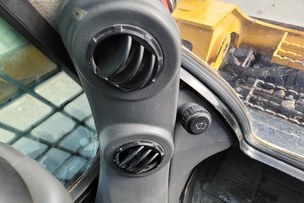 gallery 2015 Caterpillar 299DXHP Compact Track Loader