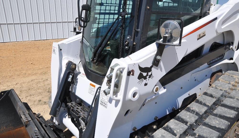 gallery 2013 Bobcat T870 Compact Track Loader