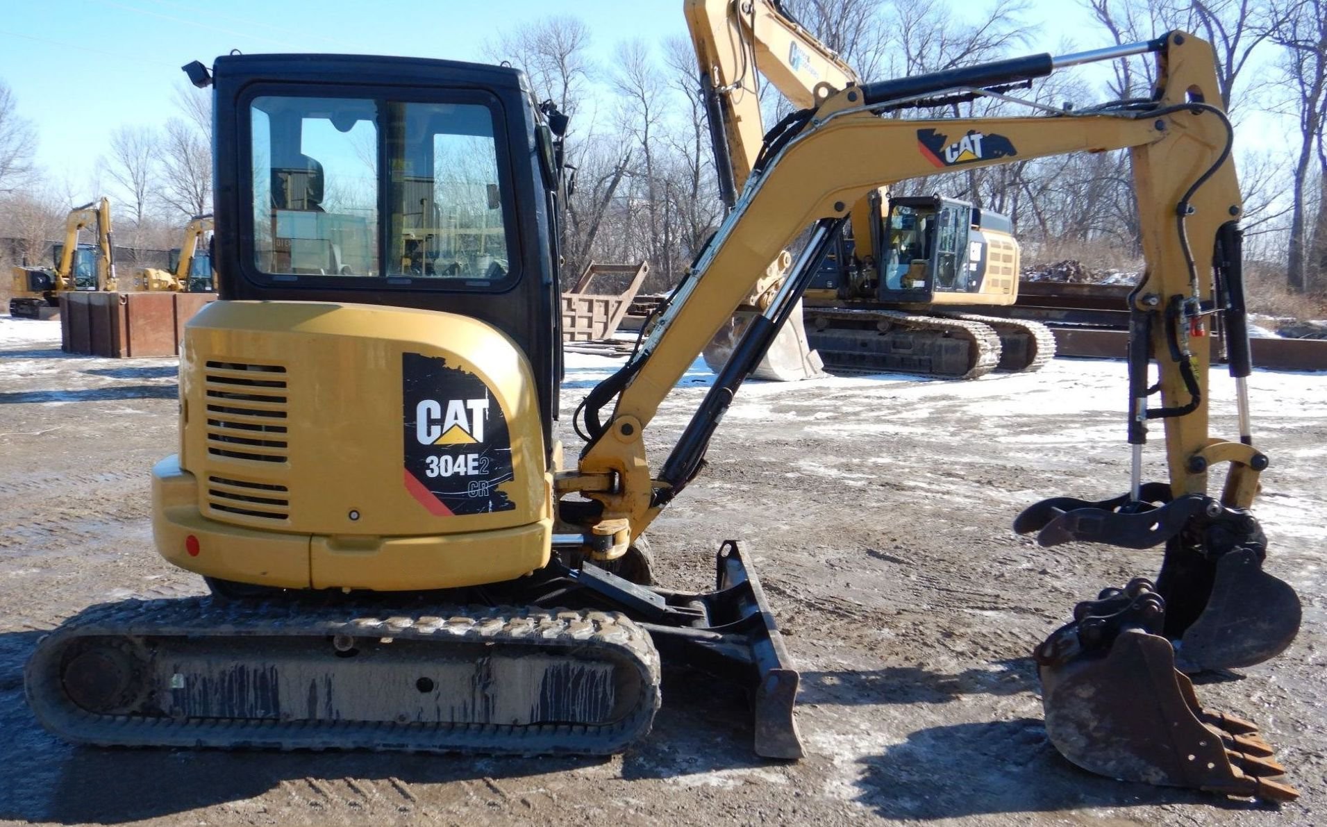 gallery 2016 Caterpillar 304E2 CR mini excavator