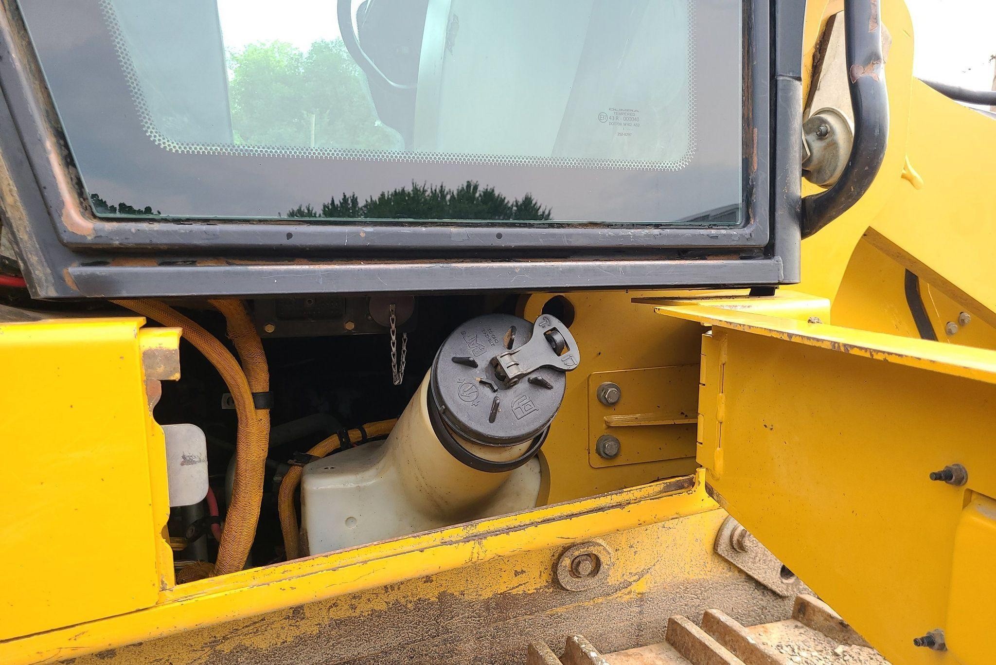 gallery 2008 Caterpillar 963D track loader
