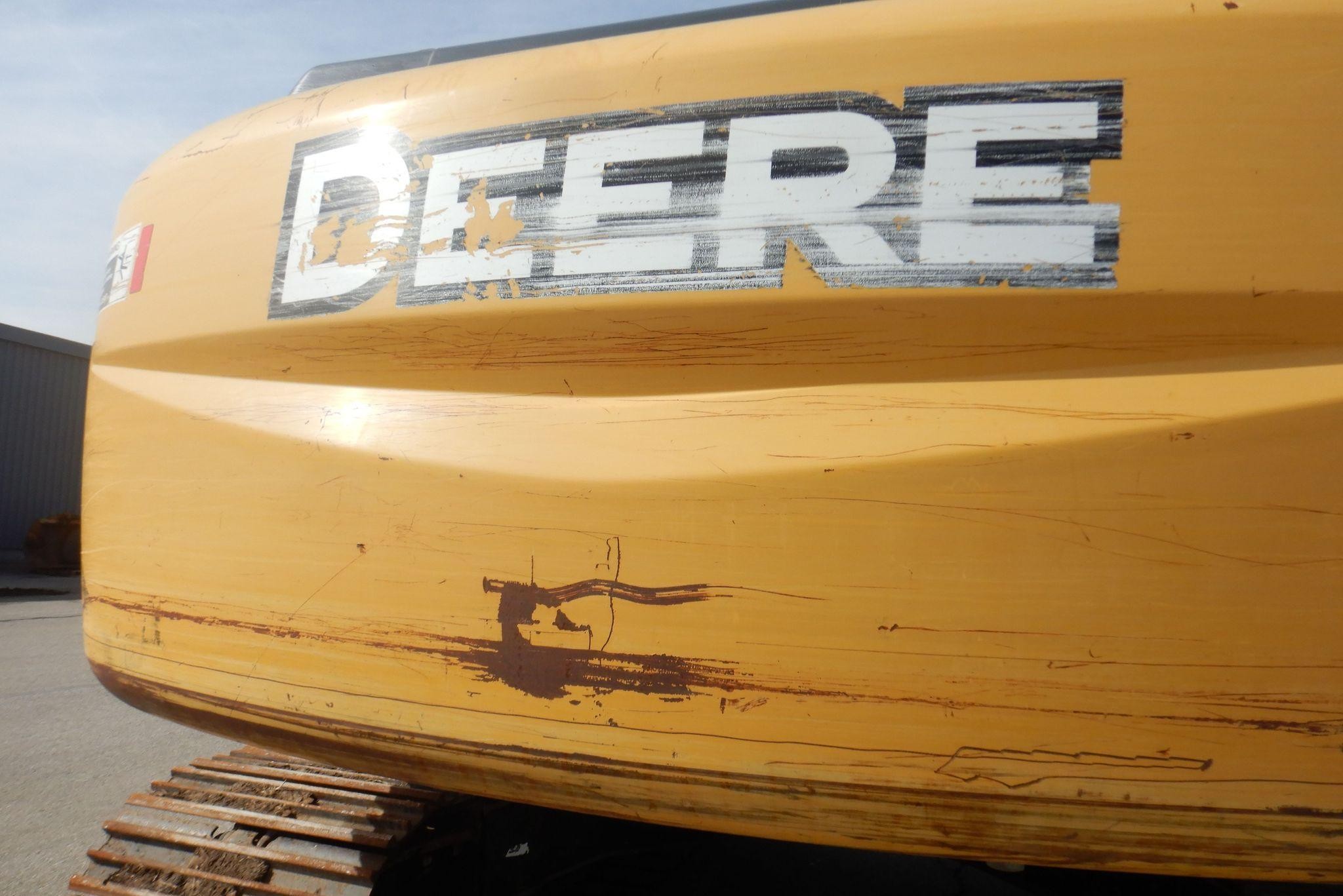 gallery 2011 John Deere 240DLC excavator