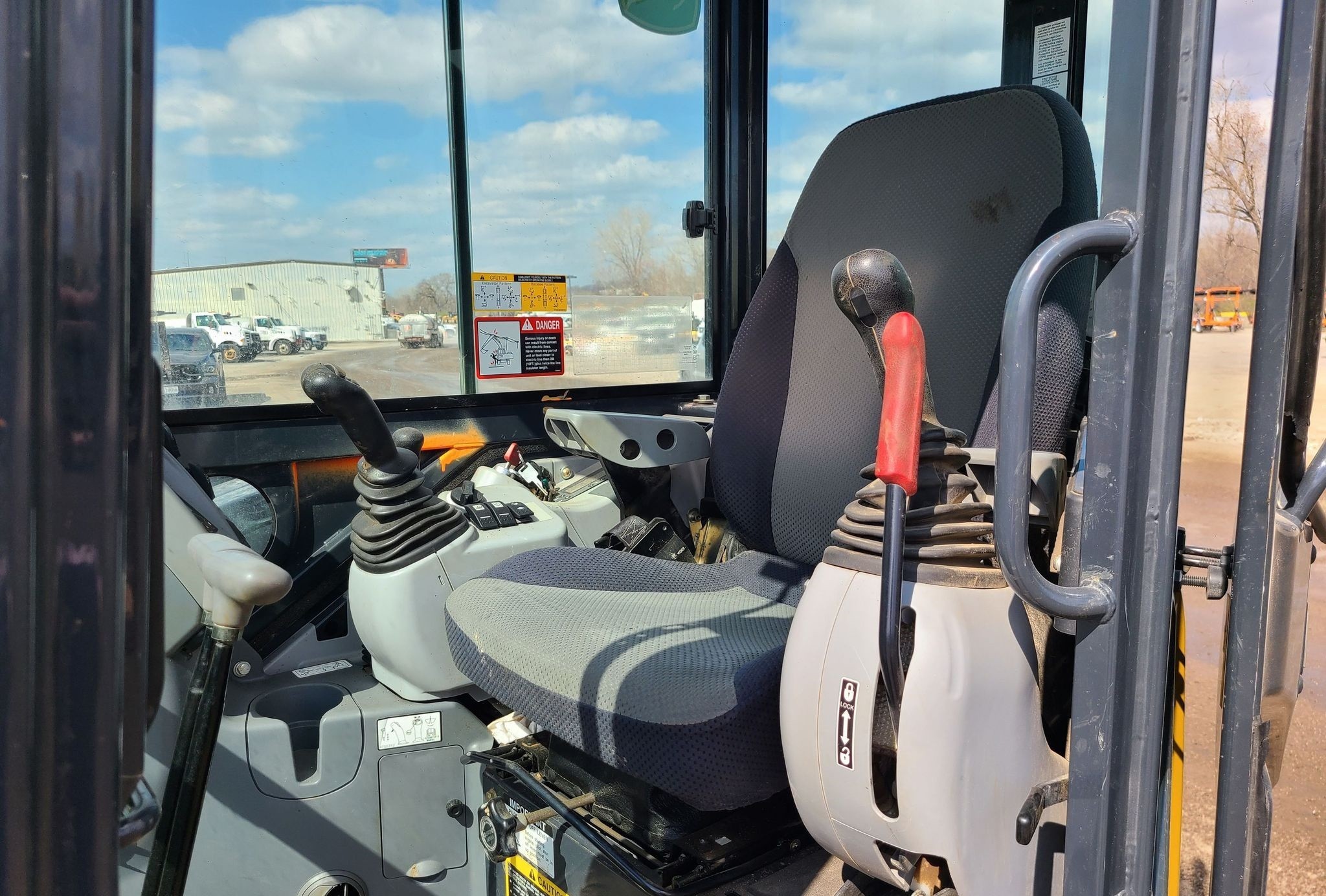 gallery 2019 John Deere 50G mini excavator