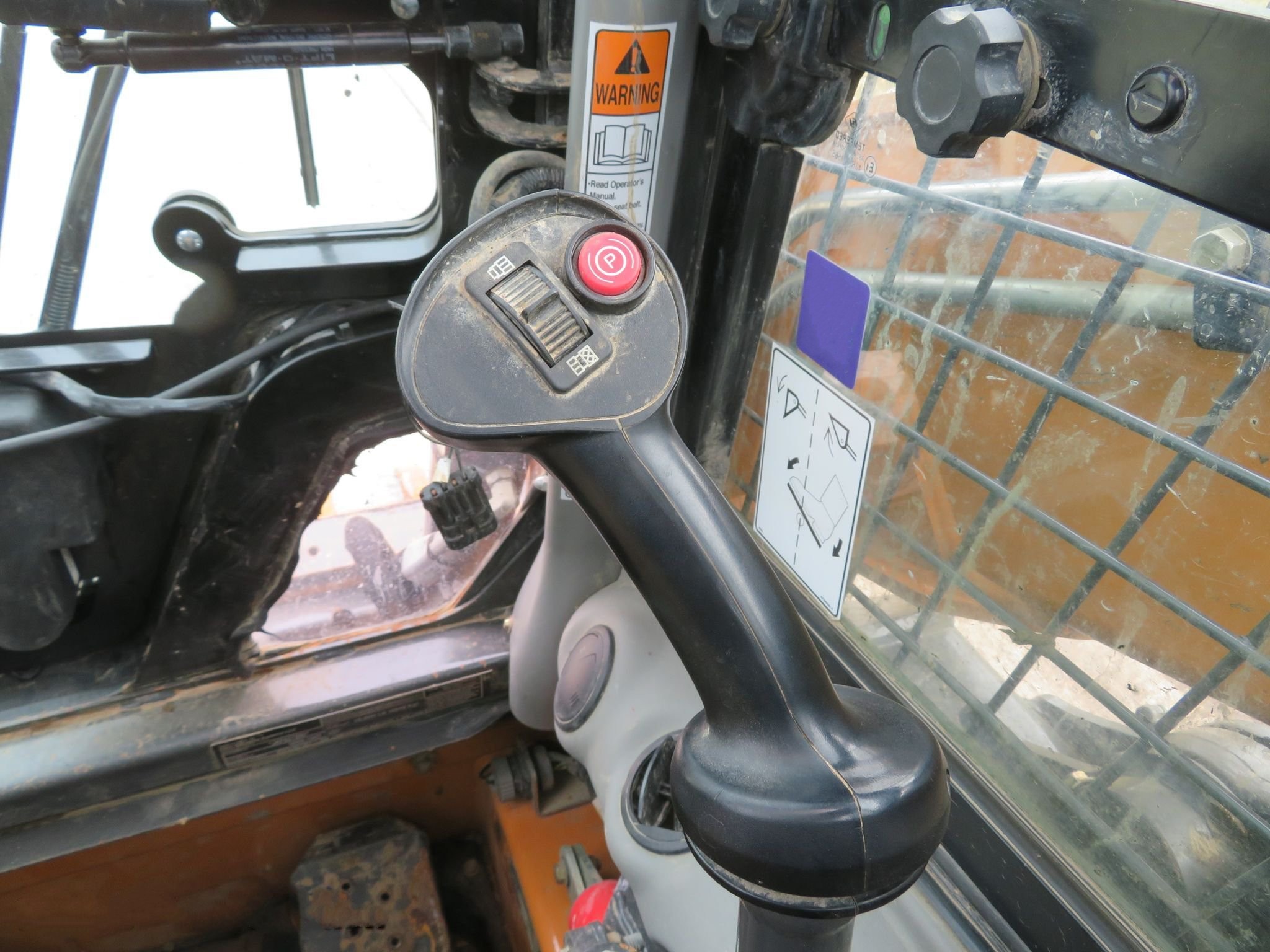 gallery 2017 Case TV380 tracked skid steer loader
