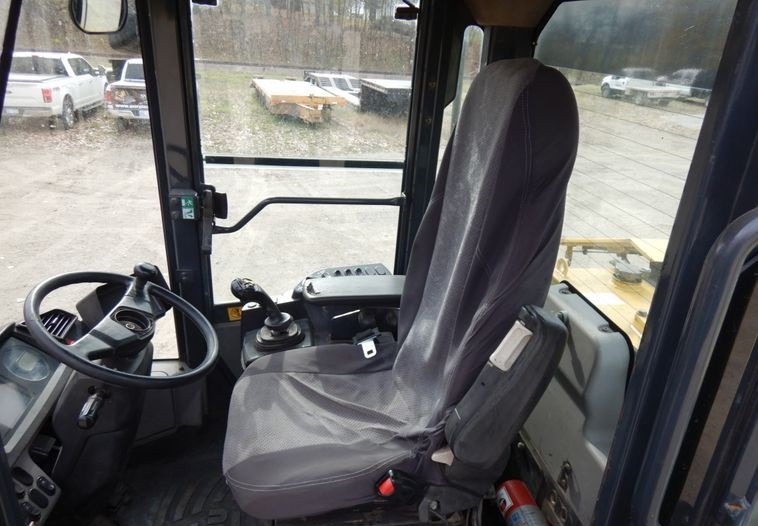 gallery 2014 Komatsu WA320-7 wheel loader
