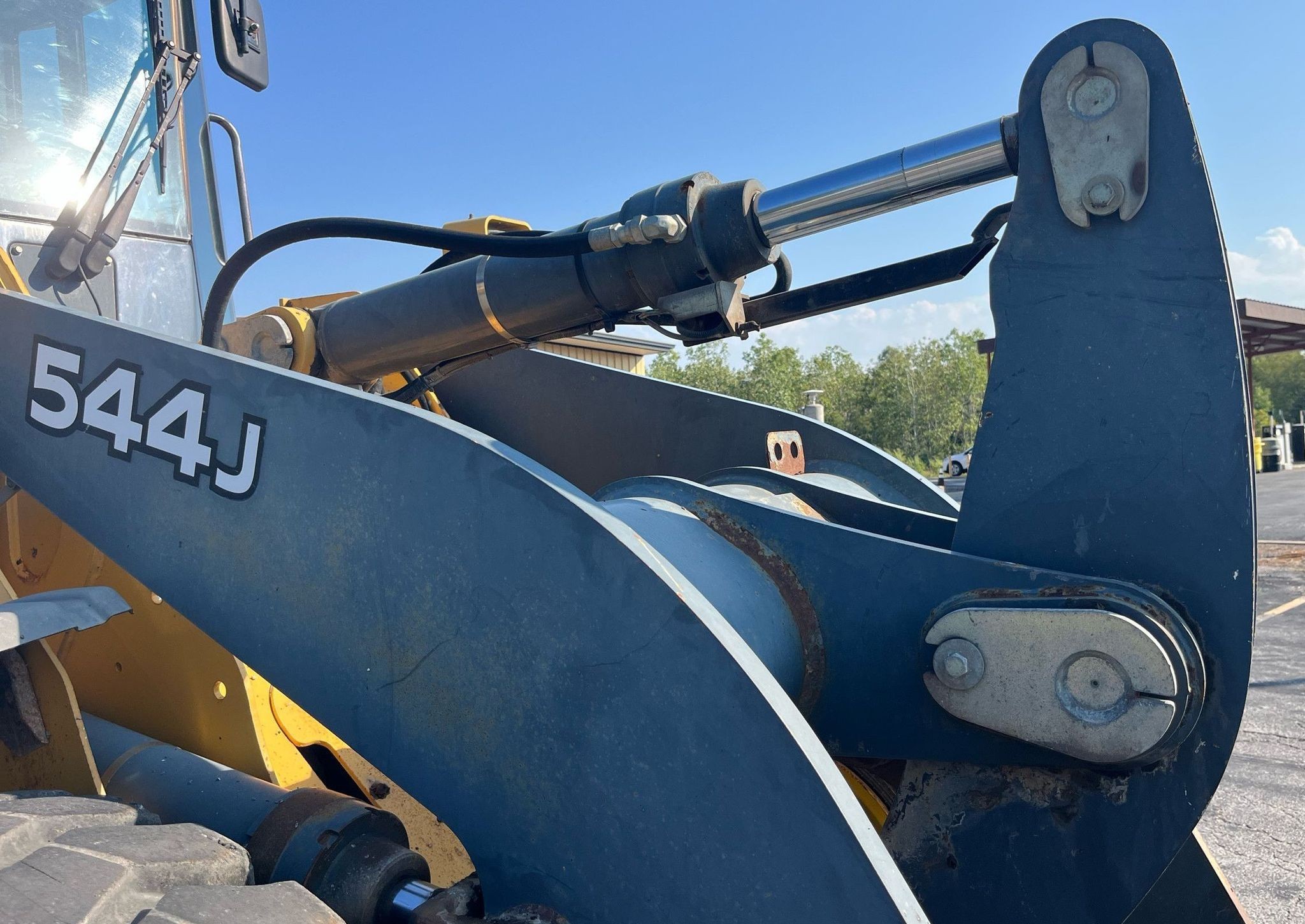 gallery 2005 John Deere 544J wheel loader